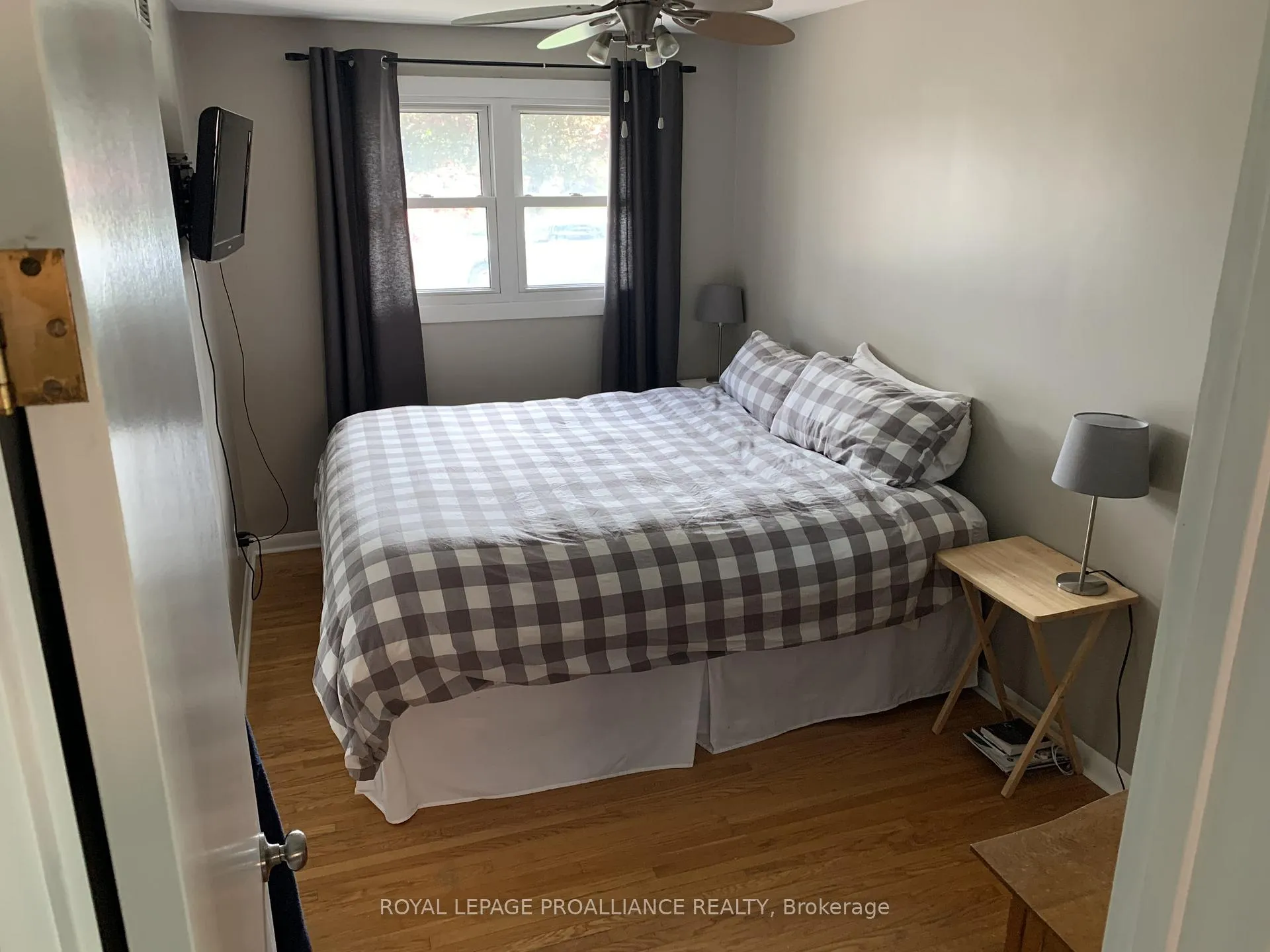 Photo 9 of 11 Bradley Crescent, Belleville, Belleville Ward — HOMEH
