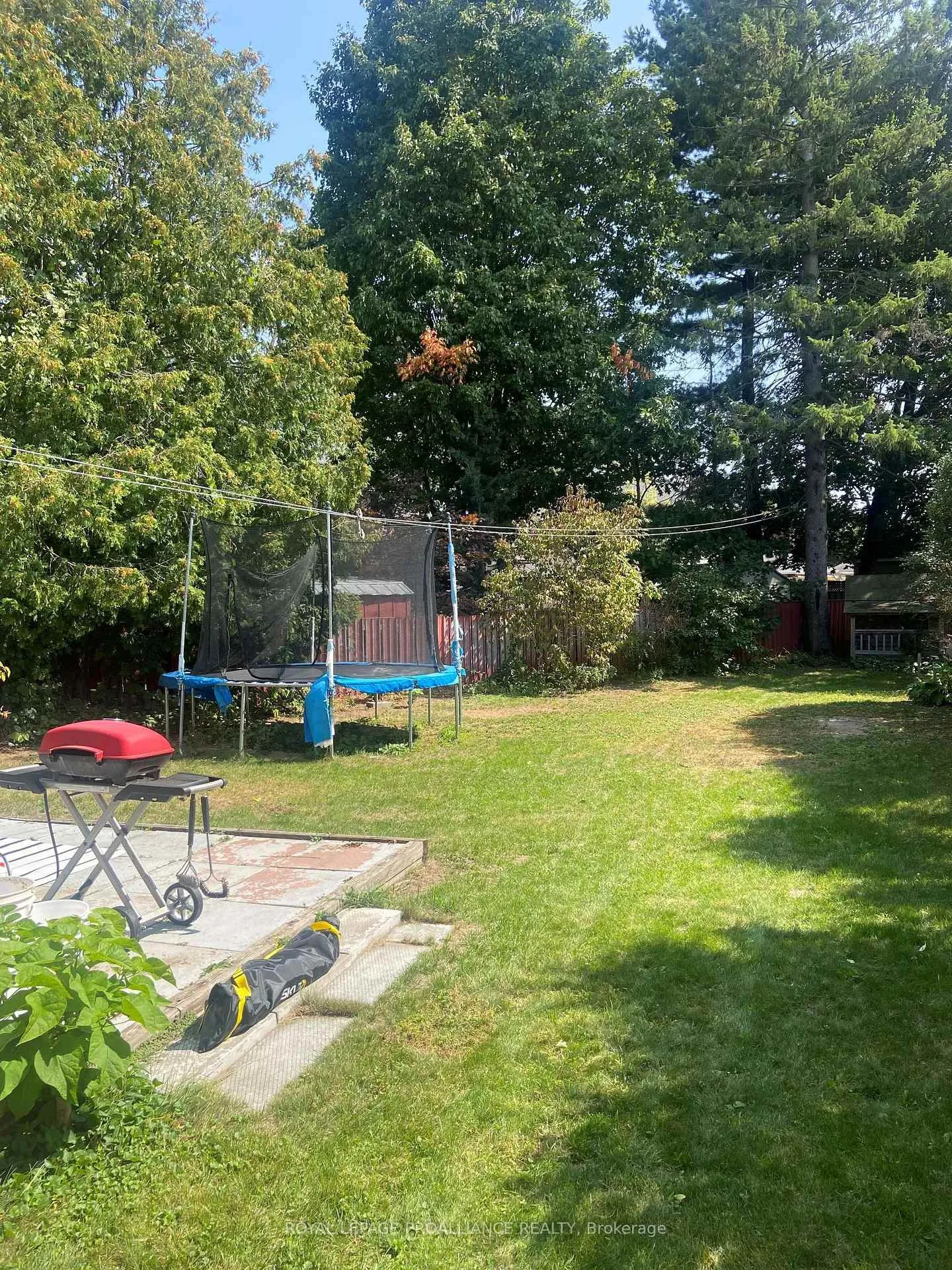 Photo 19 of 11 Bradley Crescent, Belleville, Belleville Ward — HOMEH