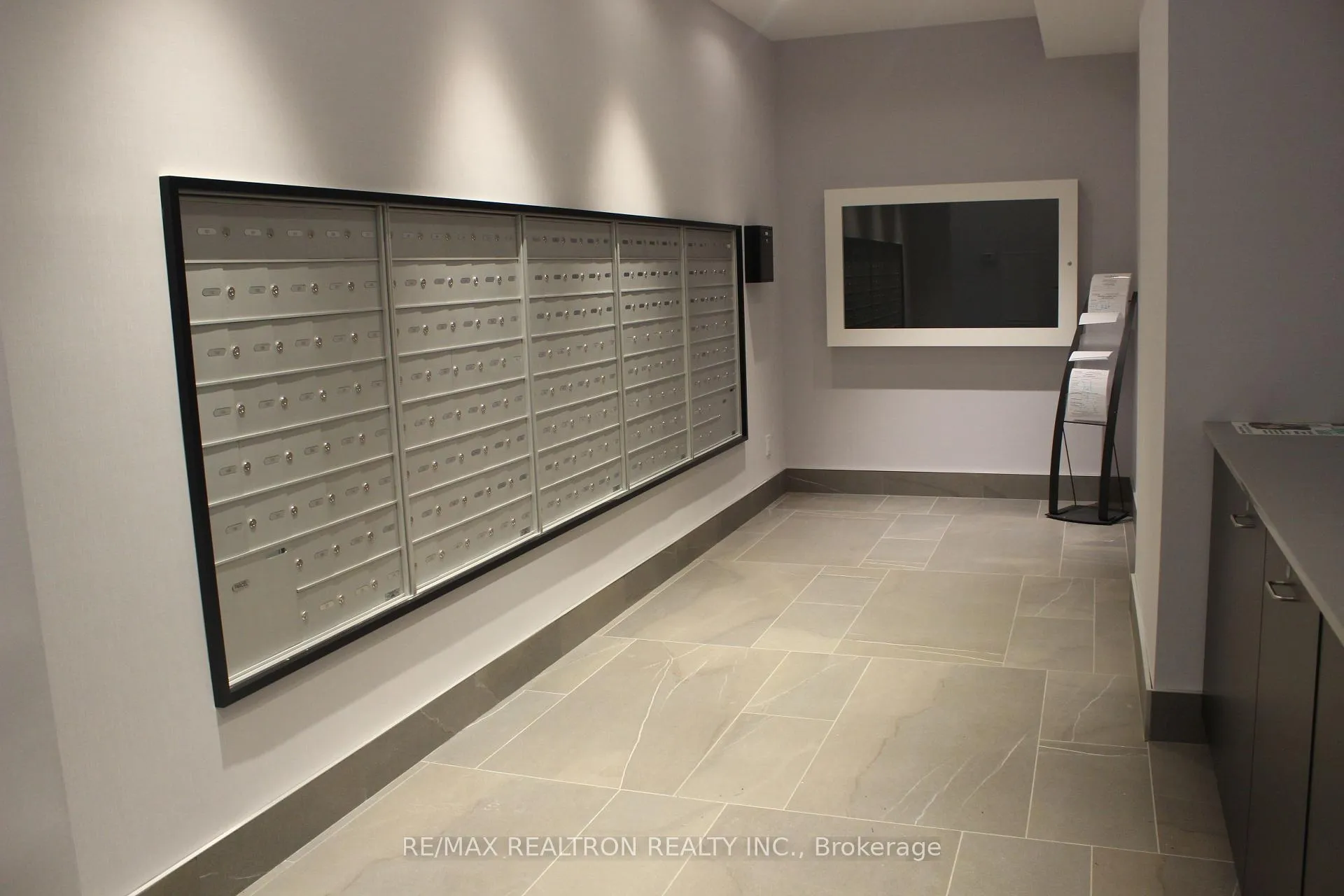 Photo 28 of Unit 704, 681 Yonge Street, Barrie, Painswick South — HOMEH