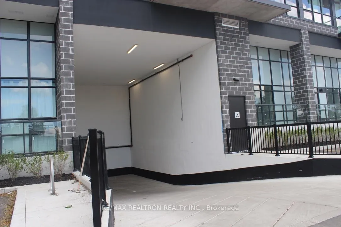 Photo 32 of Unit 704, 681 Yonge Street, Barrie, Painswick South — HOMEH