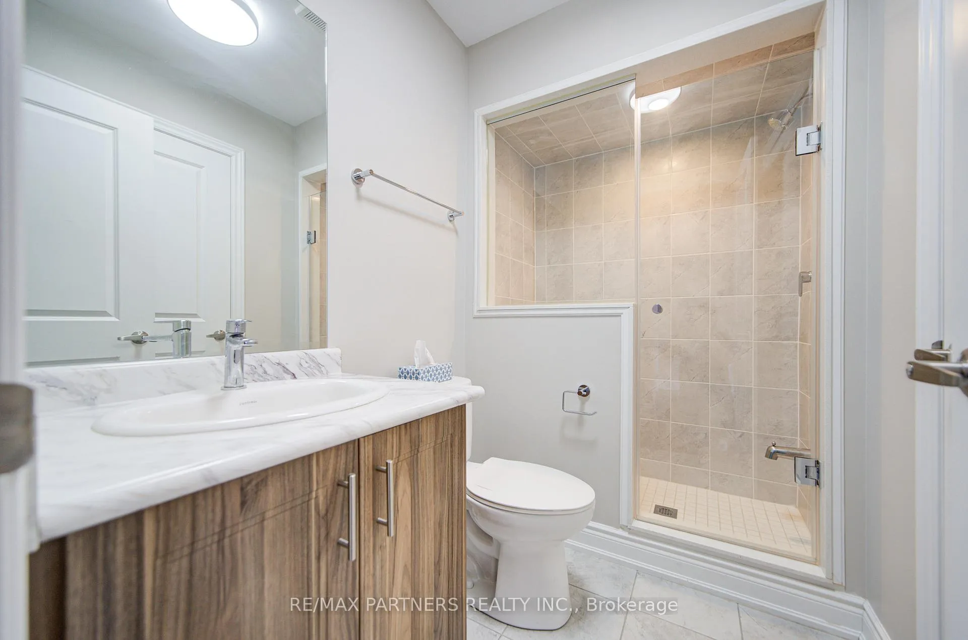 Photo 14 of 109 Lichfield Road, Markham, Unionville — HOMEH