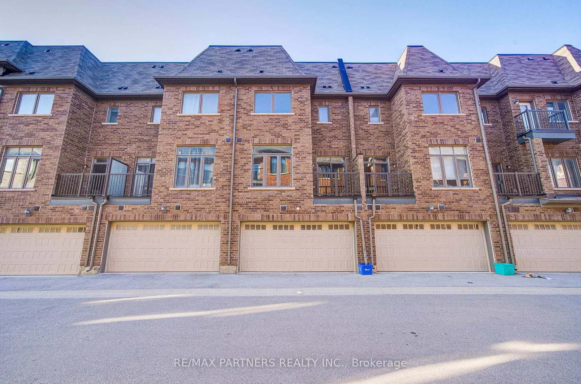 Photo 17 of 109 Lichfield Road, Markham, Unionville — HOMEH