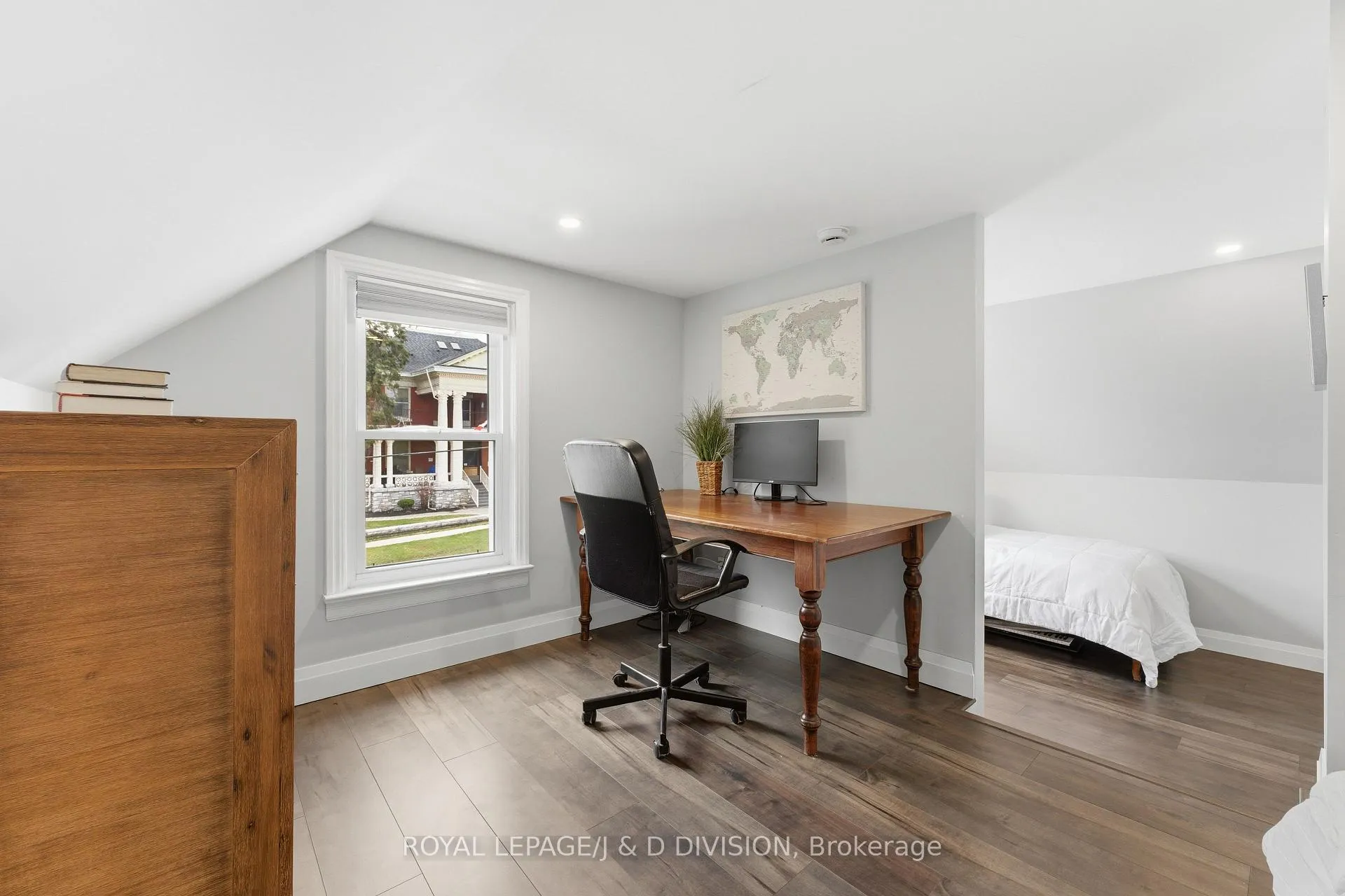 Photo 14 of 44 Tecumseth Street, Orillia — HOMEH