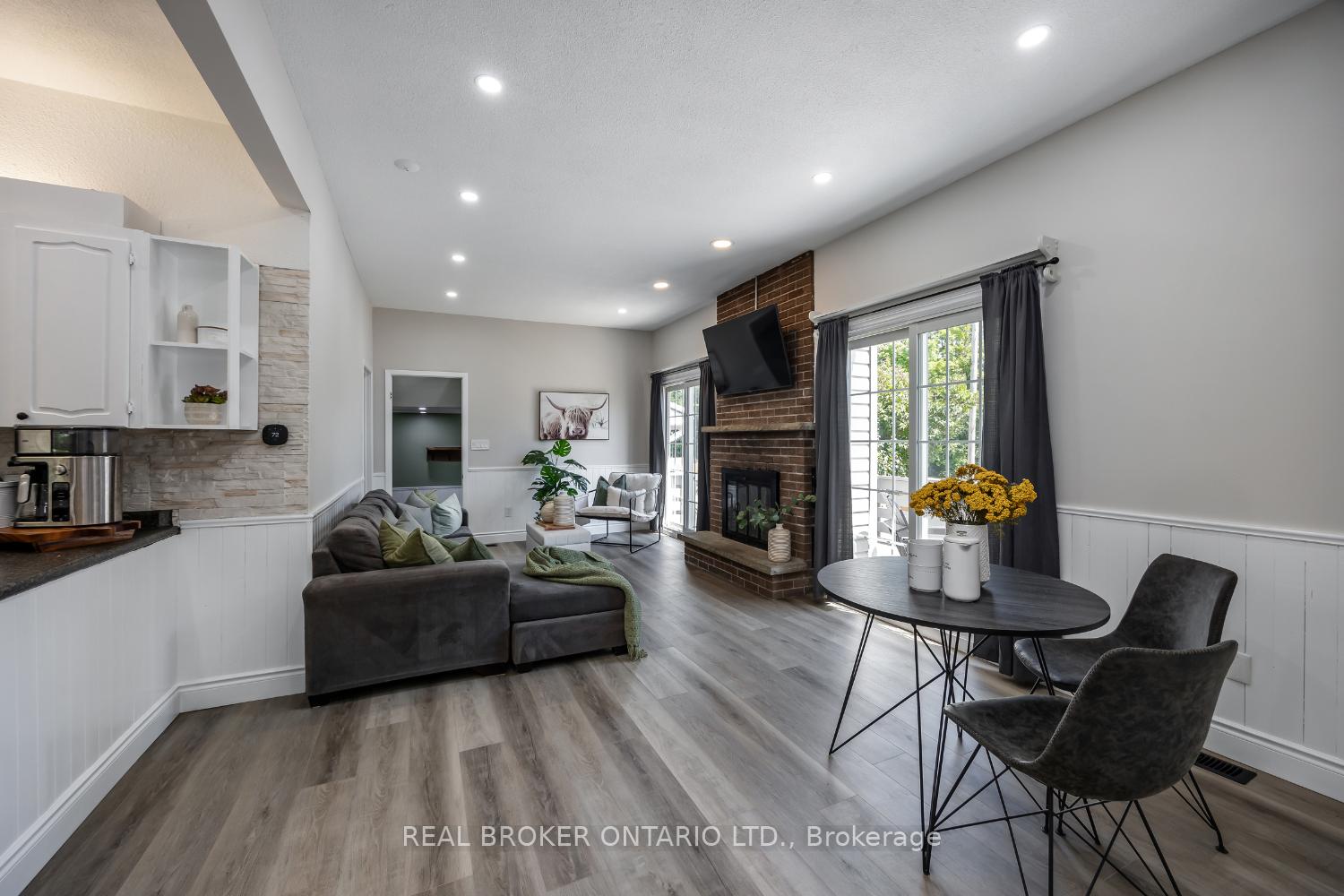 Photo 6 of 79 Townline Road N, Clarington, Courtice — HOMEH