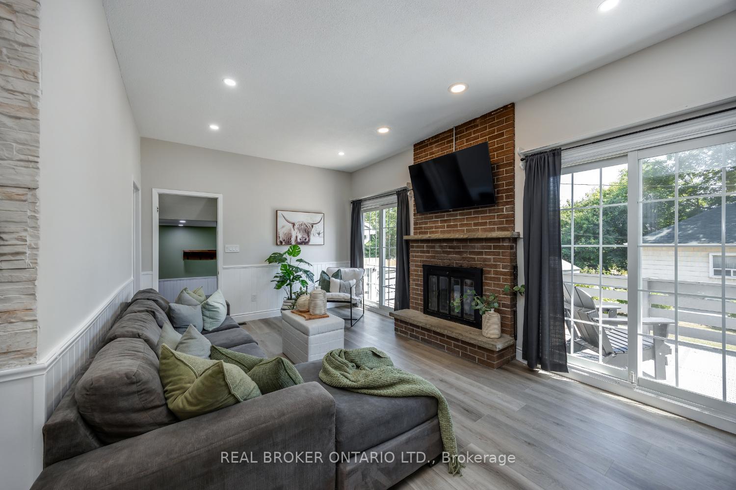 Photo 7 of 79 Townline Road N, Clarington, Courtice — HOMEH