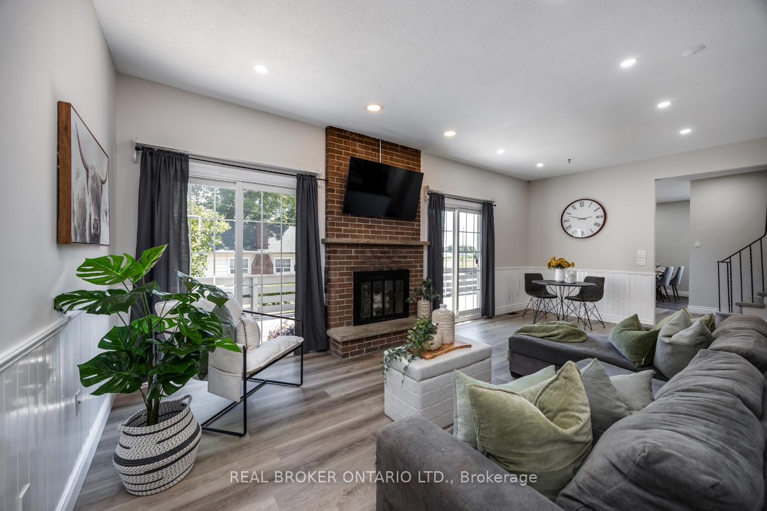 Photo 8 of 79 Townline Road N, Clarington, Courtice — HOMEH