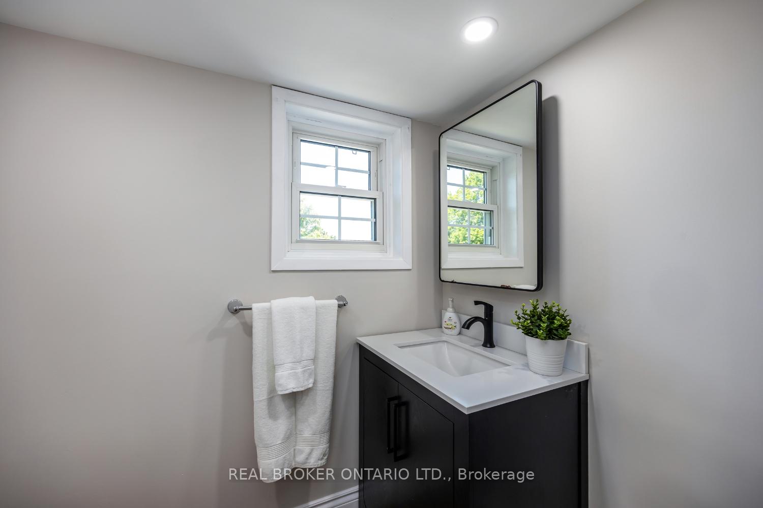 Photo 22 of 79 Townline Road N, Clarington, Courtice — HOMEH