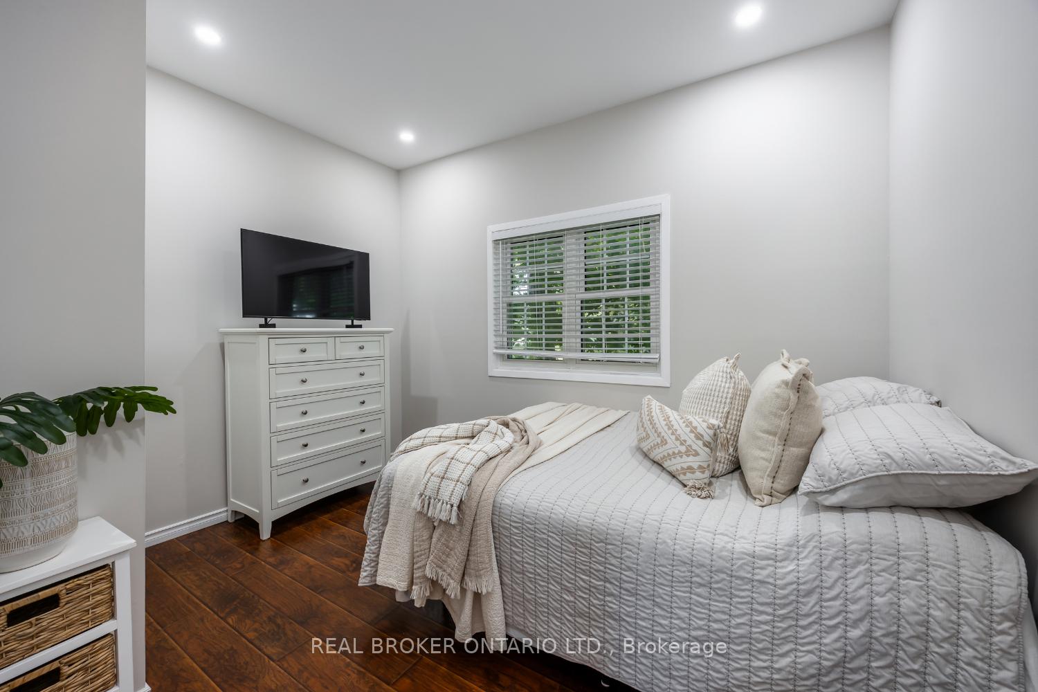 Photo 23 of 79 Townline Road N, Clarington, Courtice — HOMEH