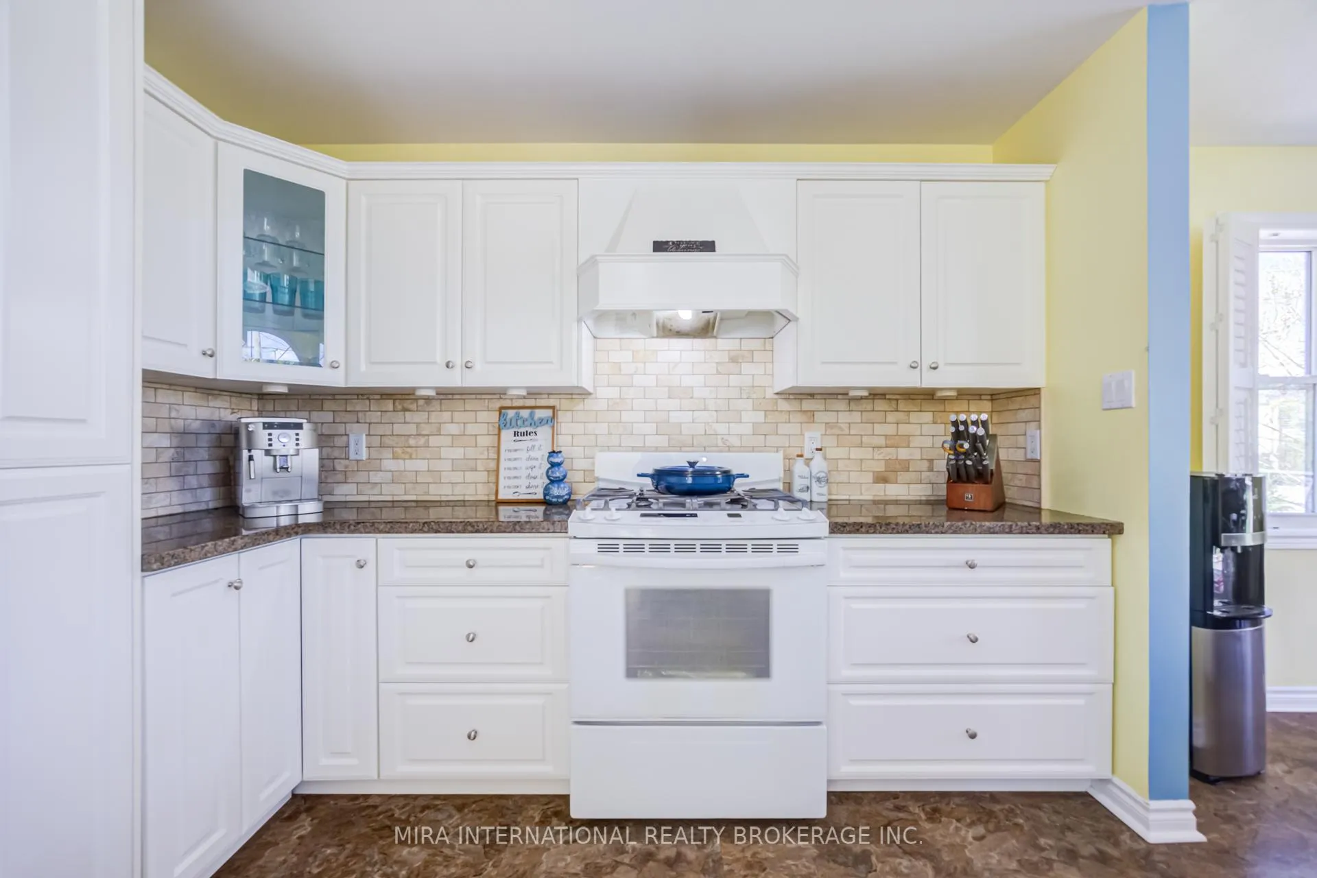 Photo 8 of 47 29TH Street N, Wasaga Beach — HOMEH