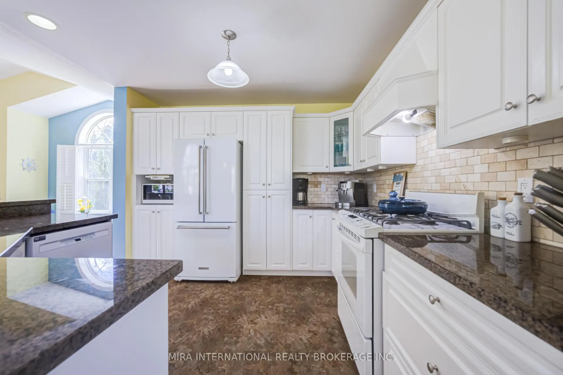 Photo 9 of 47 29TH Street N, Wasaga Beach — HOMEH