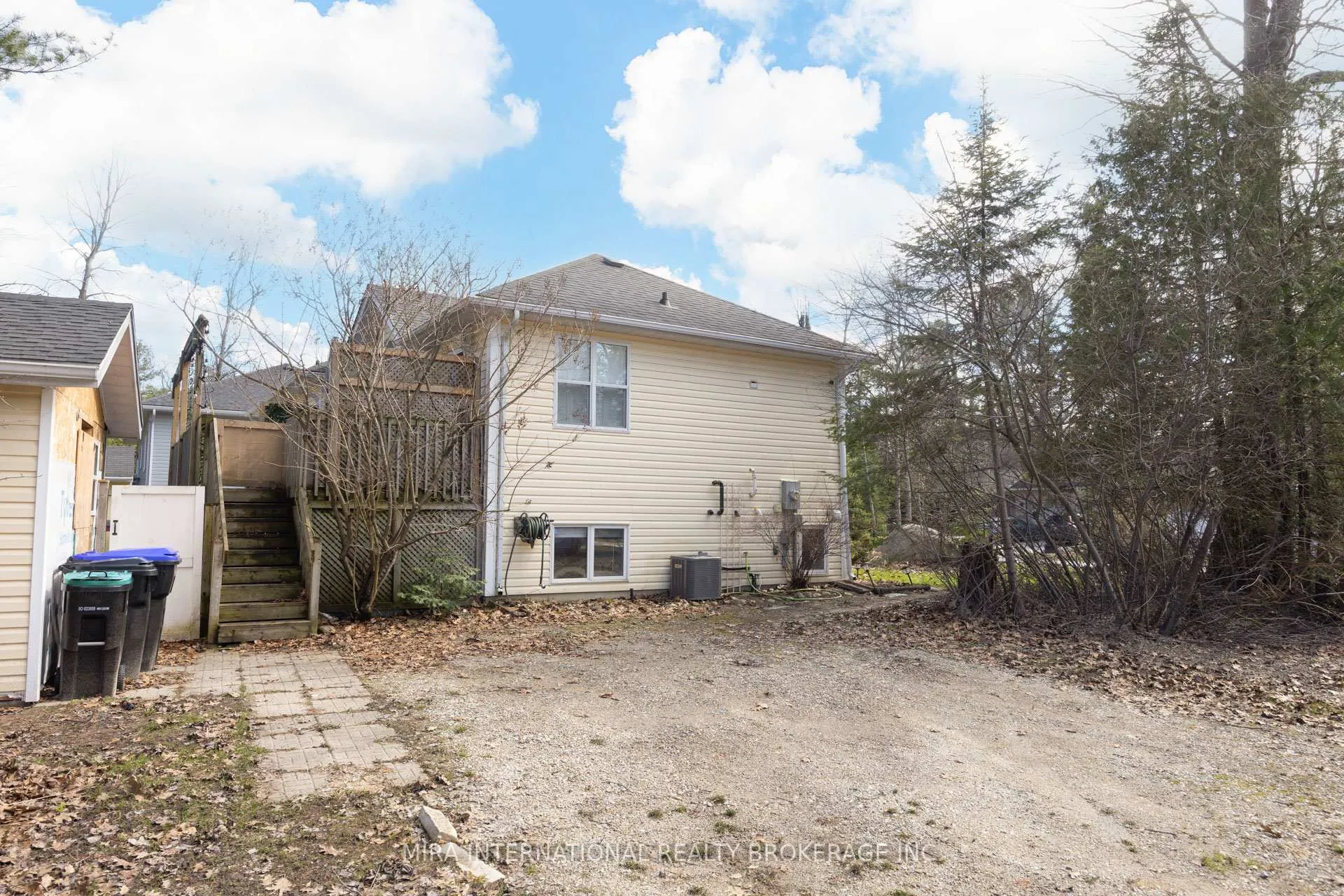 Photo 31 of 47 29TH Street N, Wasaga Beach — HOMEH