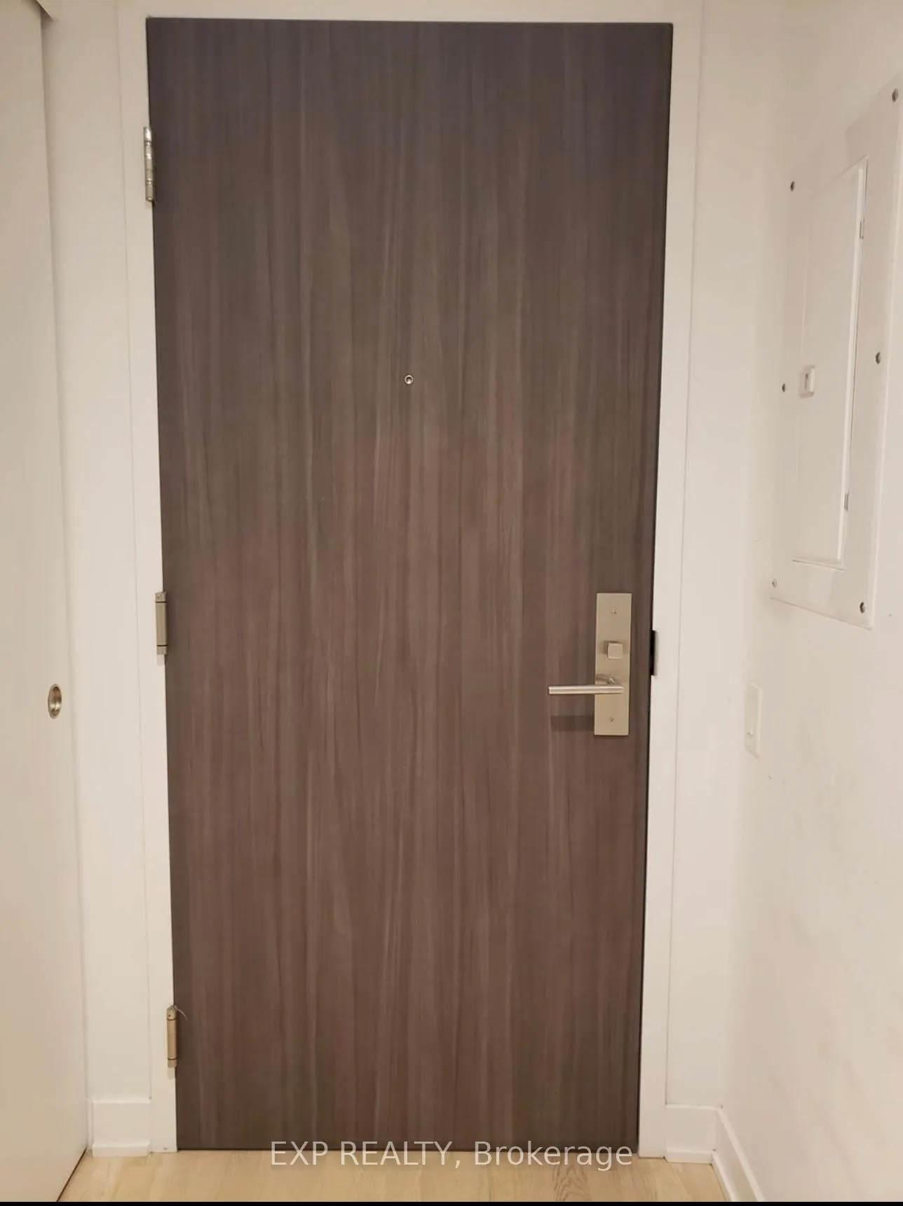 Photo 6 of Unit 911, 185 Roehampton Avenue, Toronto, Mount Pleasant West — HOMEH