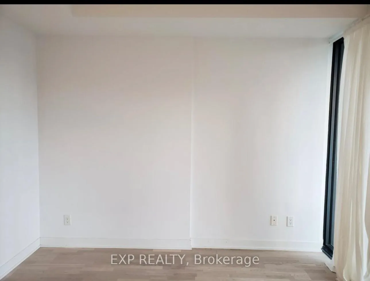 Photo 9 of Unit 911, 185 Roehampton Avenue, Toronto, Mount Pleasant West — HOMEH
