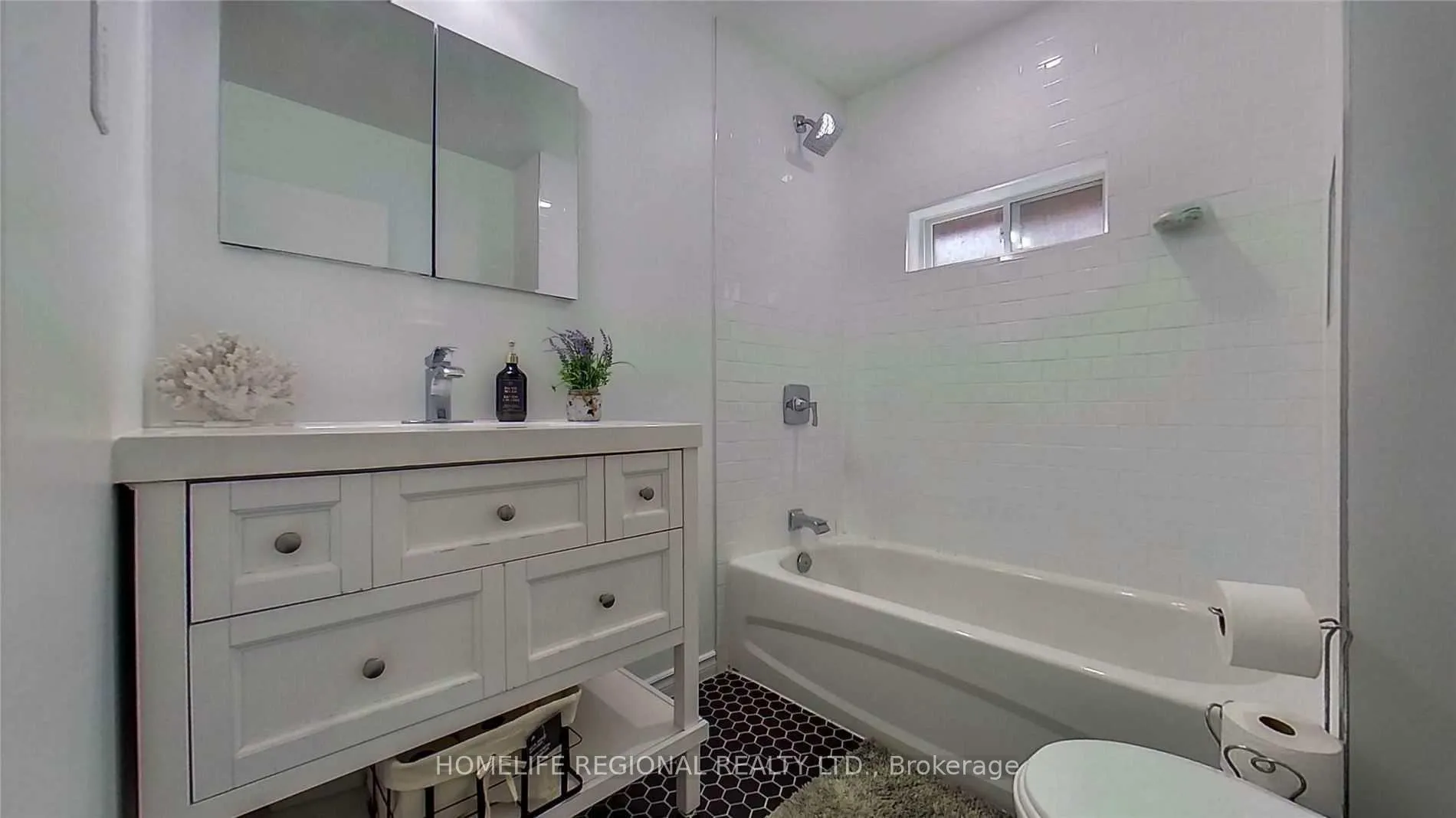 Photo 9 of 22 Criscoe Street, Toronto, Rockcliffe-Smythe — HOMEH