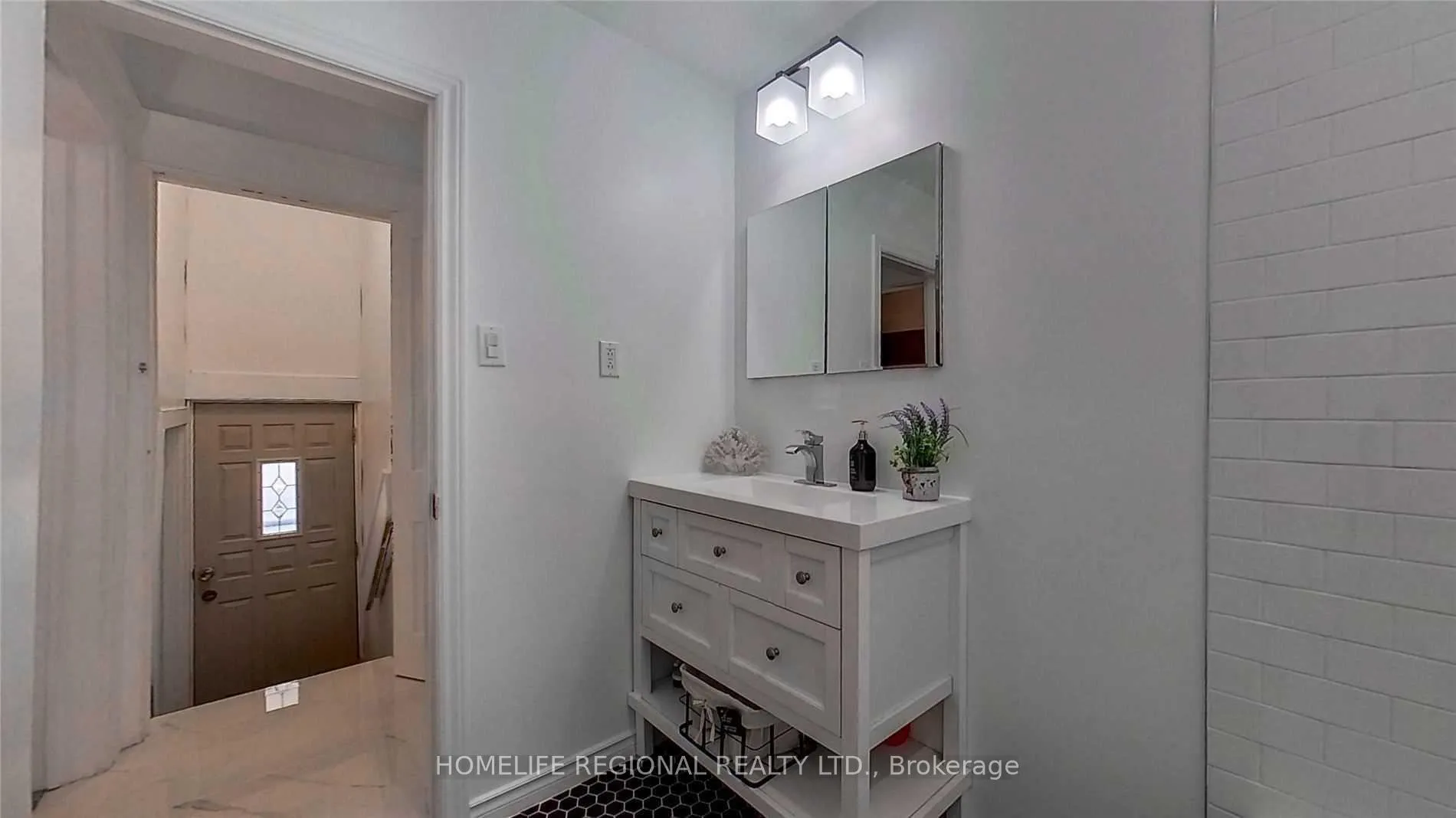 Photo 10 of 22 Criscoe Street, Toronto, Rockcliffe-Smythe — HOMEH