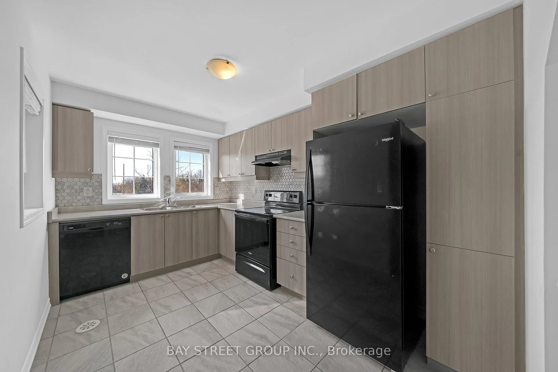 Photo 9 of 79 Bluegill Crescent, Whitby, Lynde Creek — HOMEH