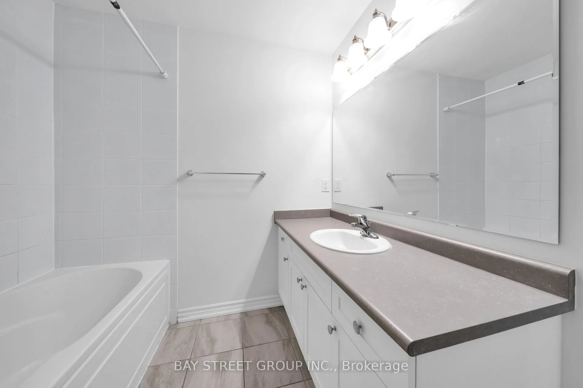 Photo 23 of 79 Bluegill Crescent, Whitby, Lynde Creek — HOMEH