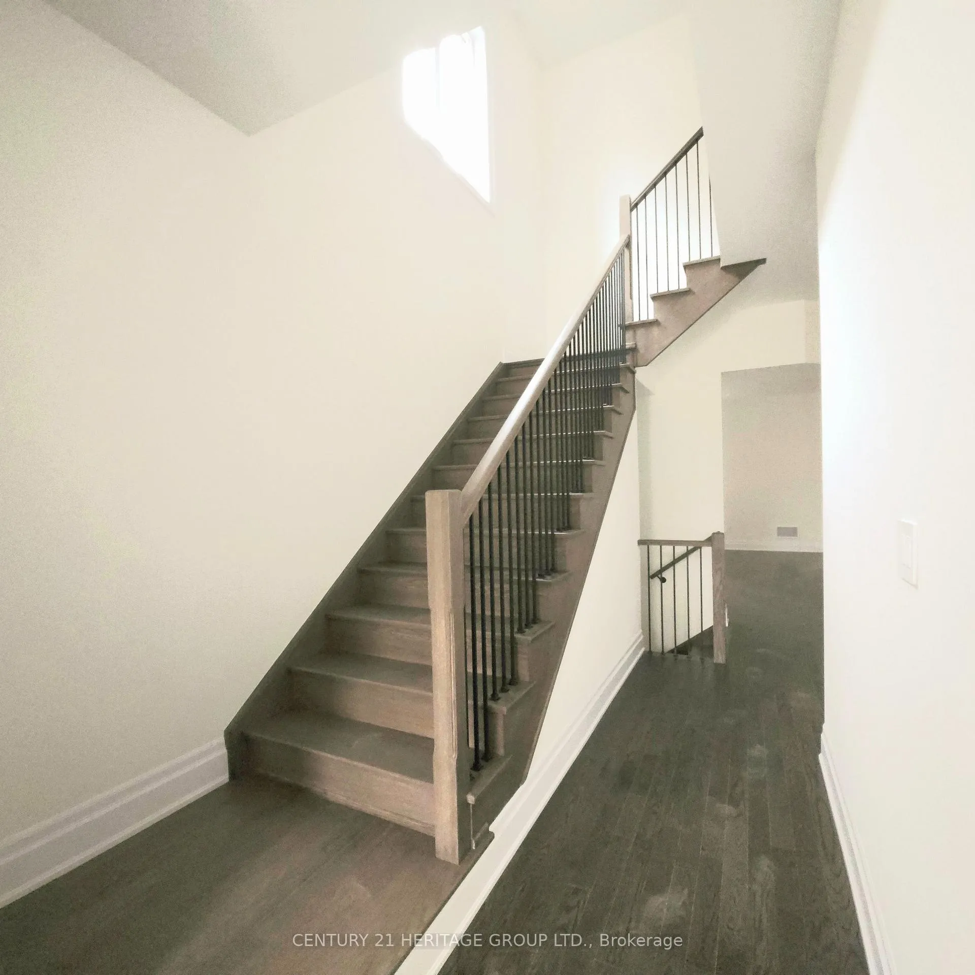 Photo 3 of 226 Archerhill Circle, Aurora, Aurora Grove — HOMEH