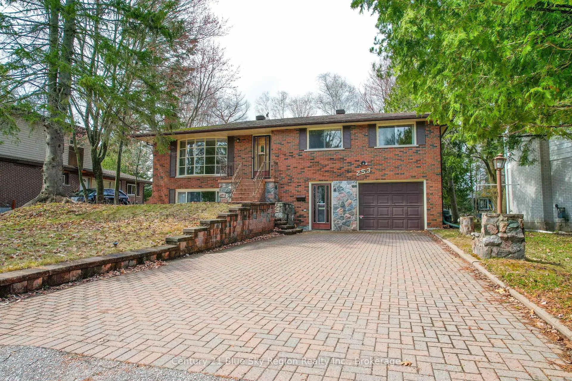 Photo 1 of 253 Richard Road, North Bay, Birchaven — HOMEH