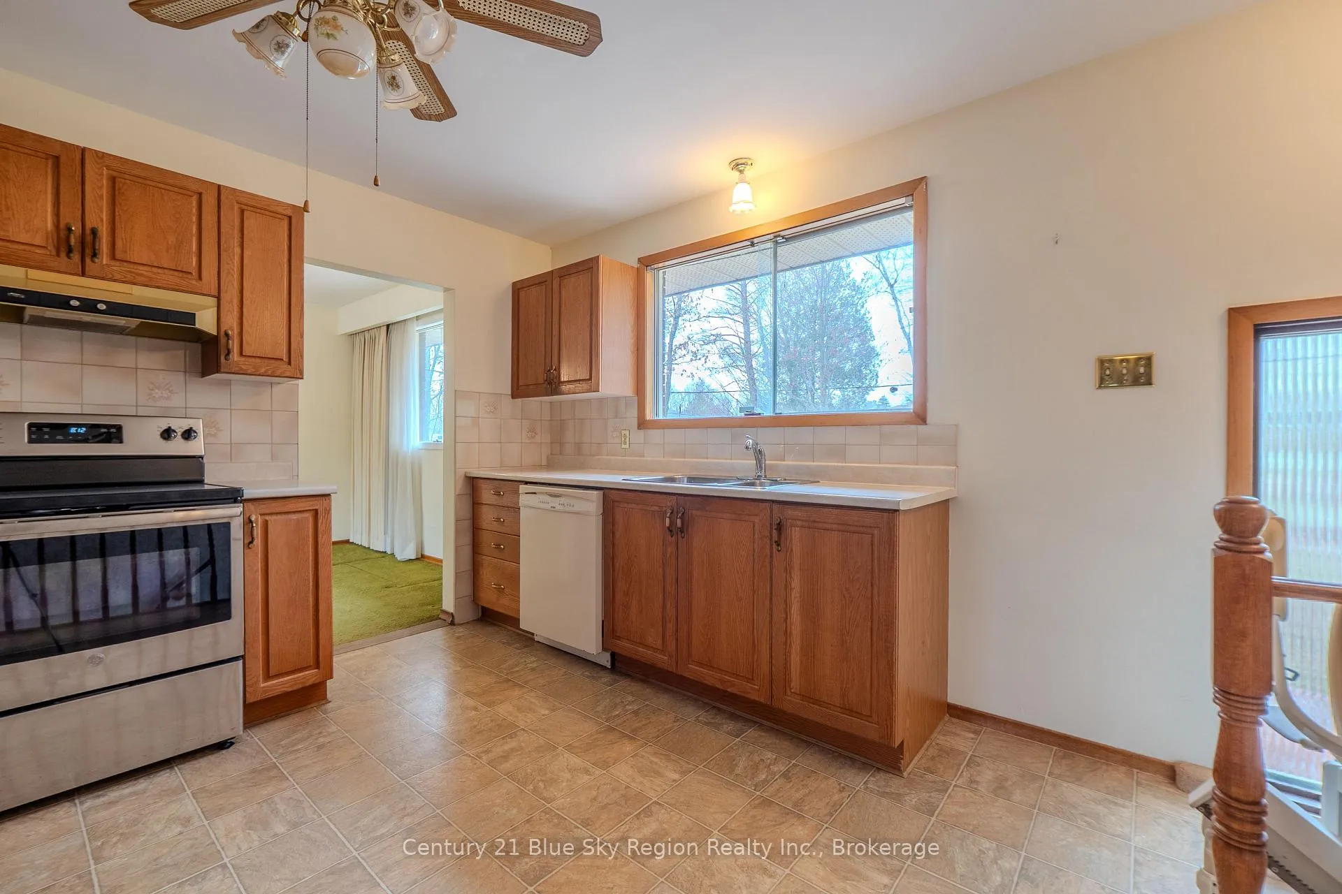 Photo 5 of 253 Richard Road, North Bay, Birchaven — HOMEH