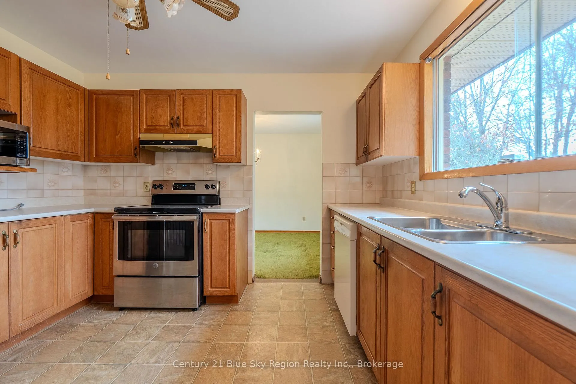 Photo 6 of 253 Richard Road, North Bay, Birchaven — HOMEH