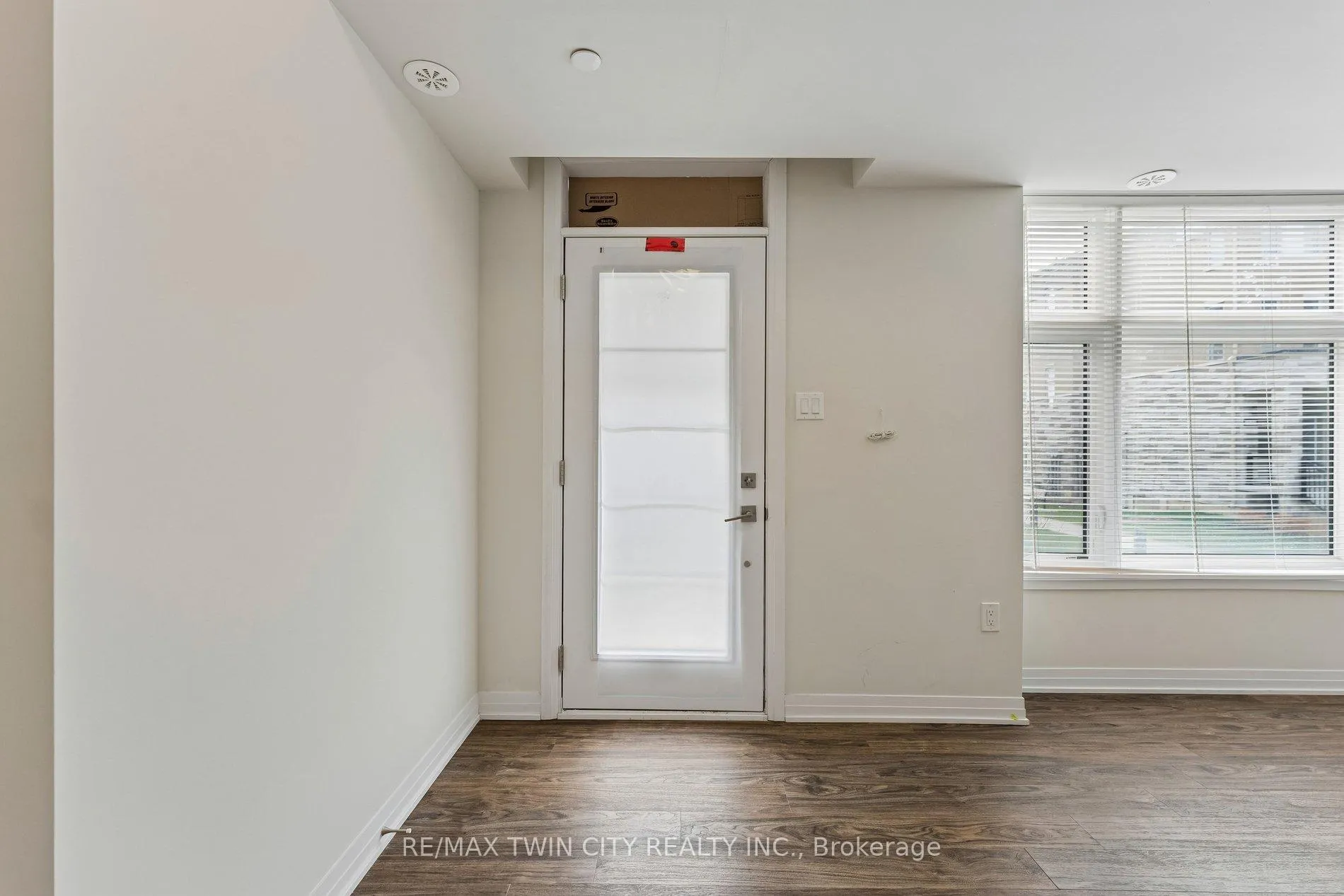 Photo 6 of Unit 28, 35 Fieldridge Crescent, Brampton, Sandringham-Wellington North — HOMEH