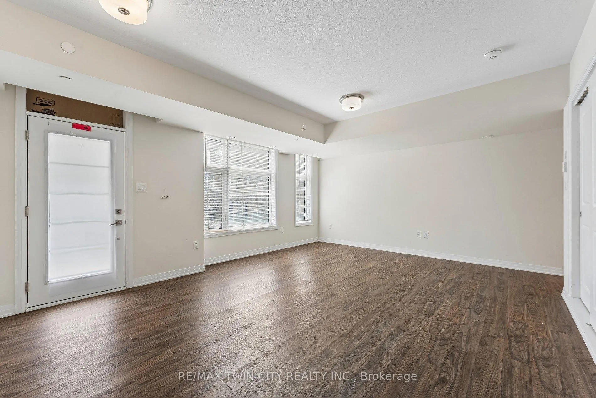Photo 8 of Unit 28, 35 Fieldridge Crescent, Brampton, Sandringham-Wellington North — HOMEH