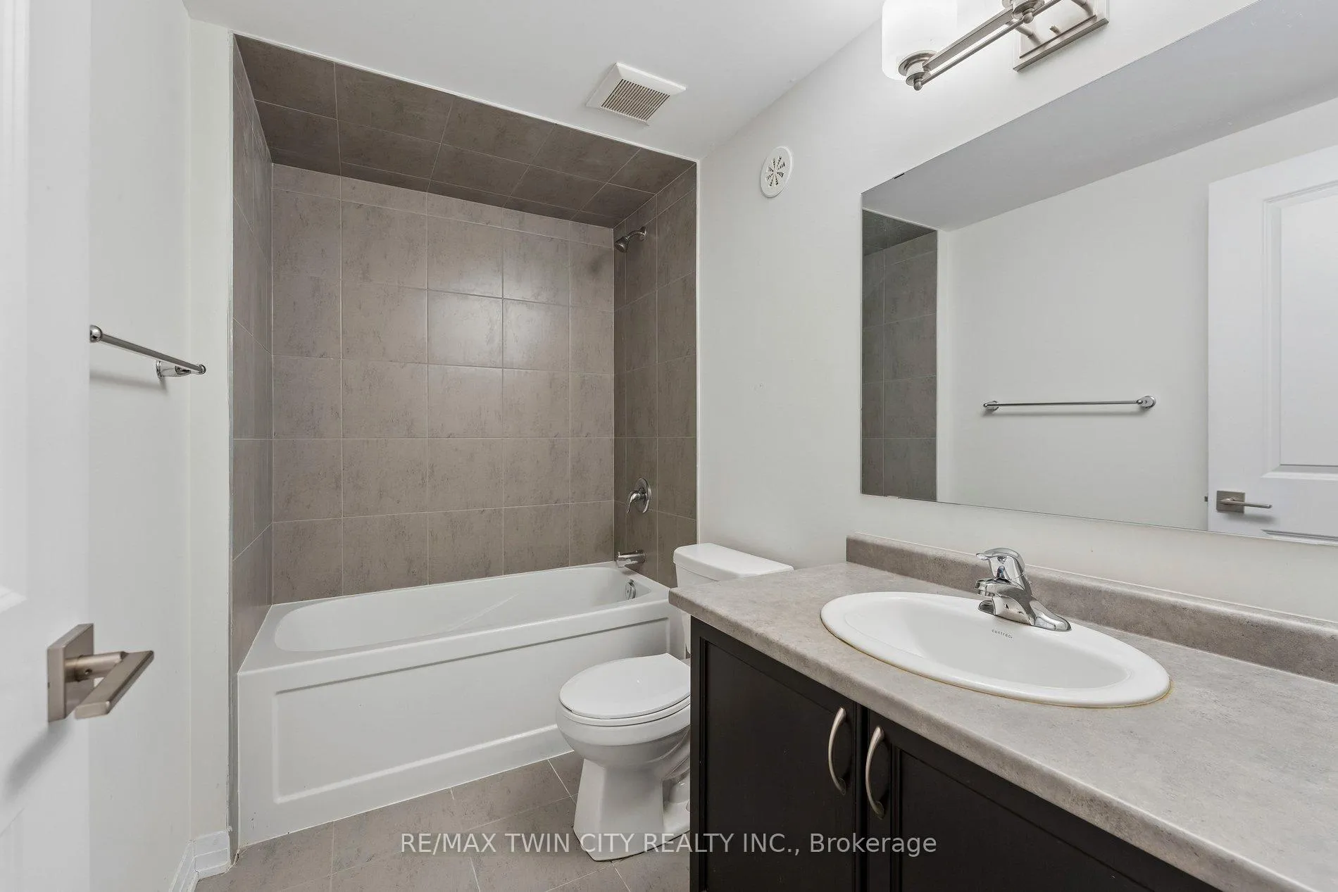 Photo 28 of Unit 28, 35 Fieldridge Crescent, Brampton, Sandringham-Wellington North — HOMEH