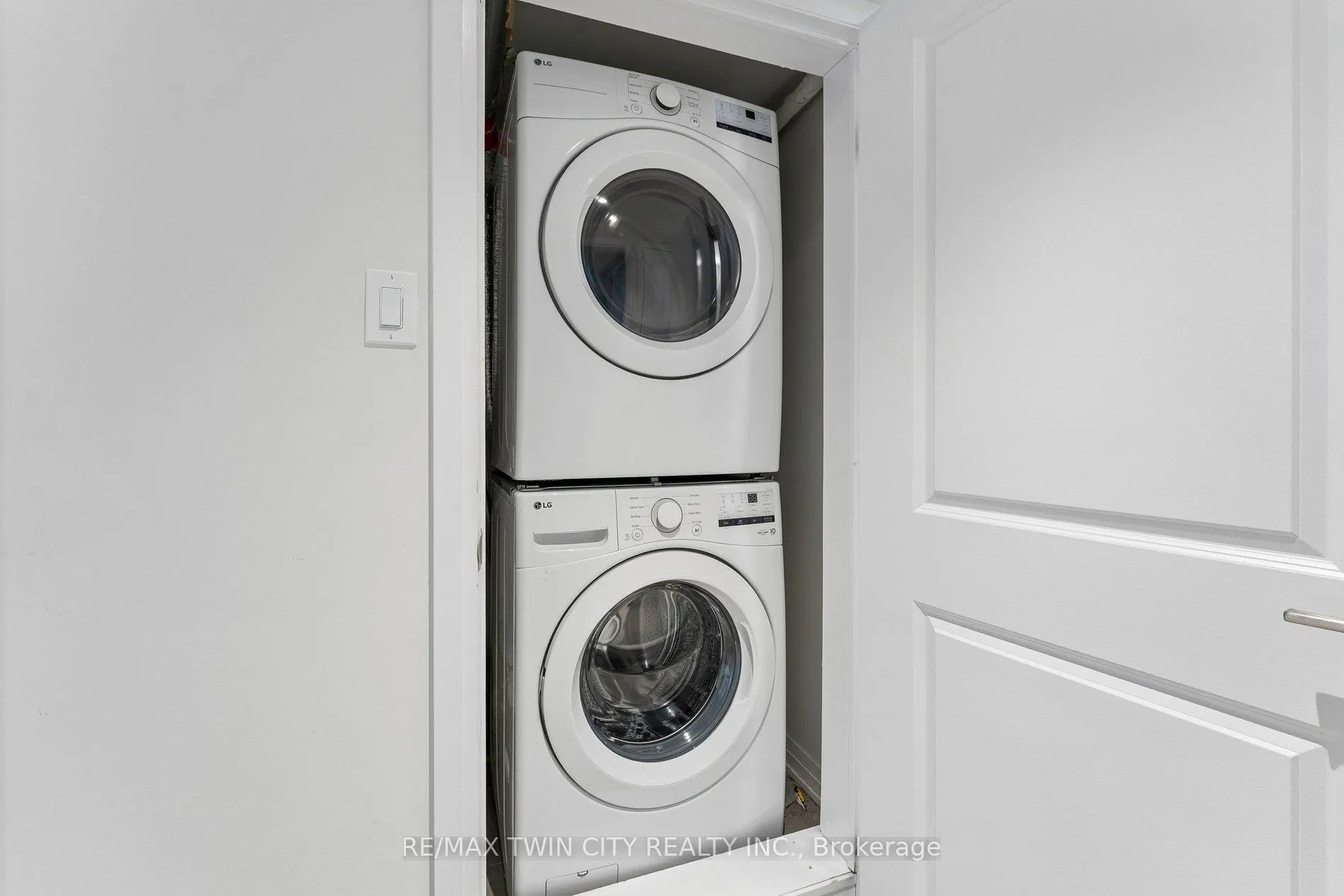 Photo 29 of Unit 28, 35 Fieldridge Crescent, Brampton, Sandringham-Wellington North — HOMEH