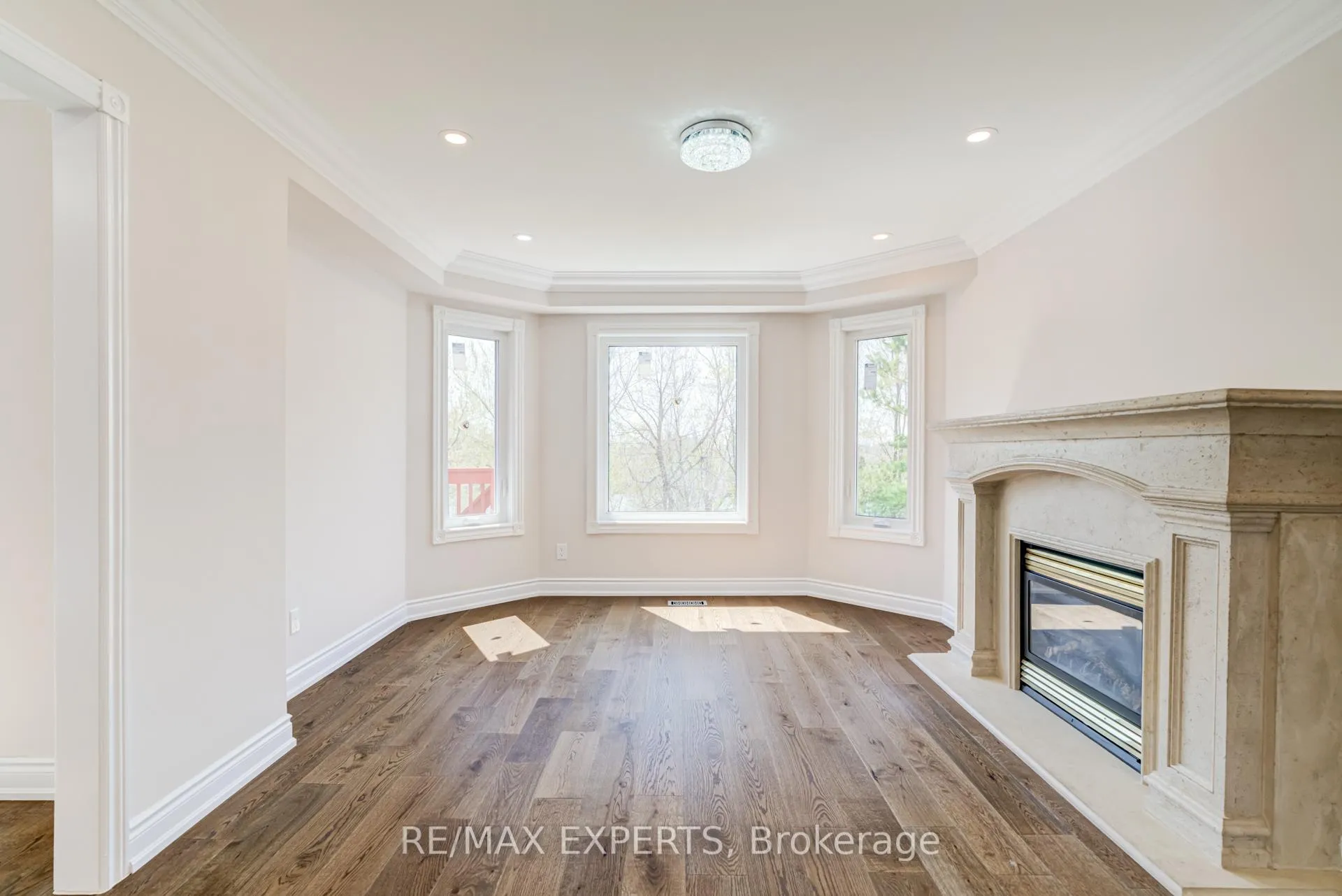 Photo 6 of 45 Del Francesco Way, Vaughan, Vellore Village — HOMEH