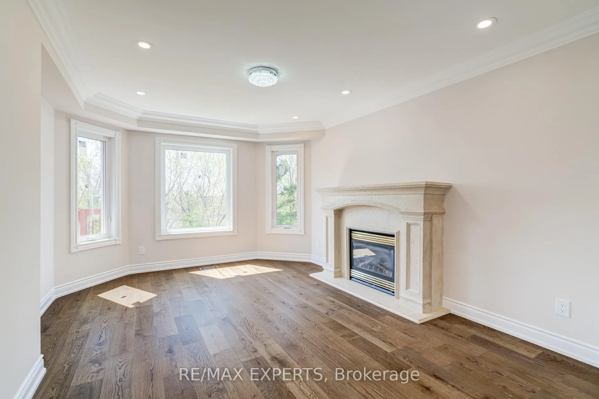 Photo 7 of 45 Del Francesco Way, Vaughan, Vellore Village — HOMEH
