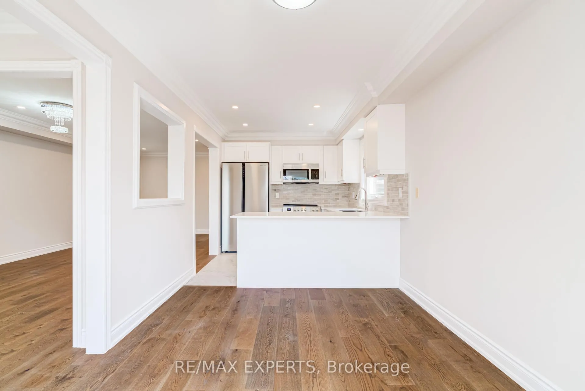 Photo 10 of 45 Del Francesco Way, Vaughan, Vellore Village — HOMEH