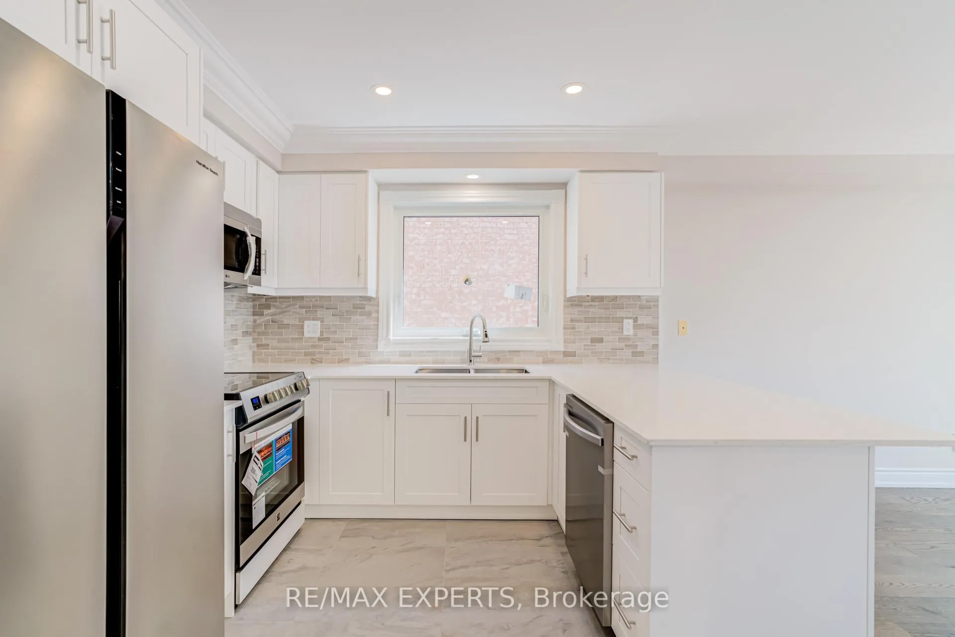 Photo 12 of 45 Del Francesco Way, Vaughan, Vellore Village — HOMEH