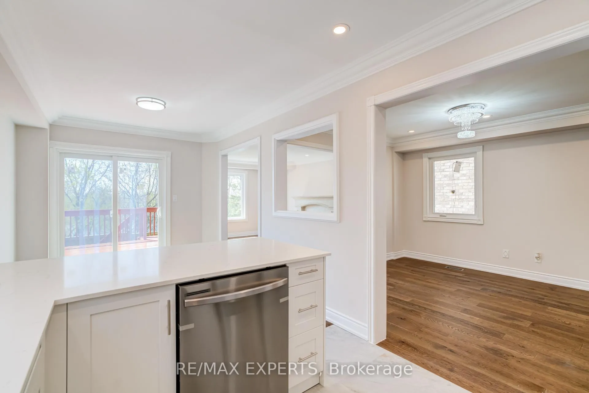Photo 13 of 45 Del Francesco Way, Vaughan, Vellore Village — HOMEH