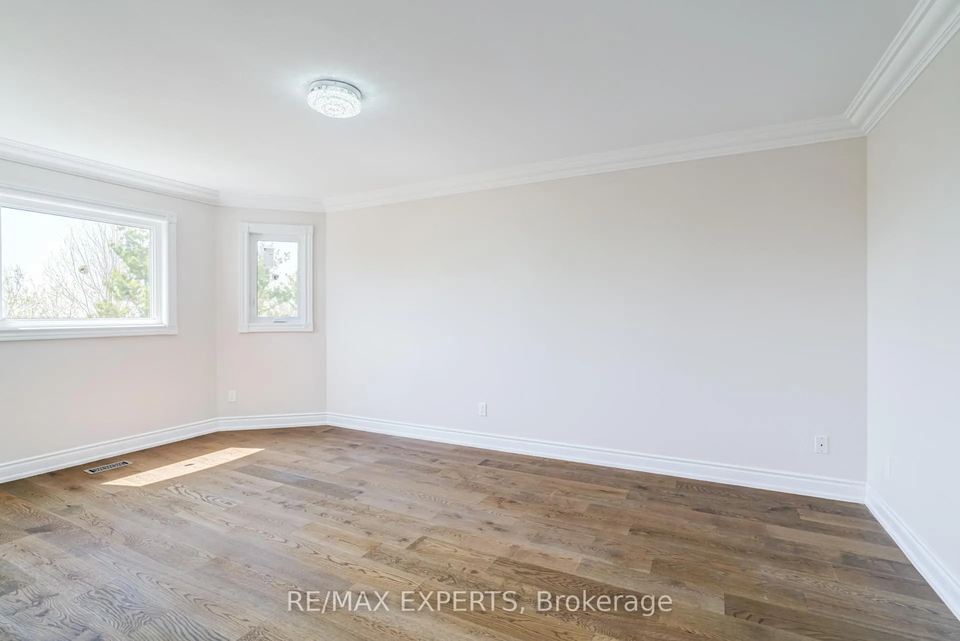 Photo 16 of 45 Del Francesco Way, Vaughan, Vellore Village — HOMEH