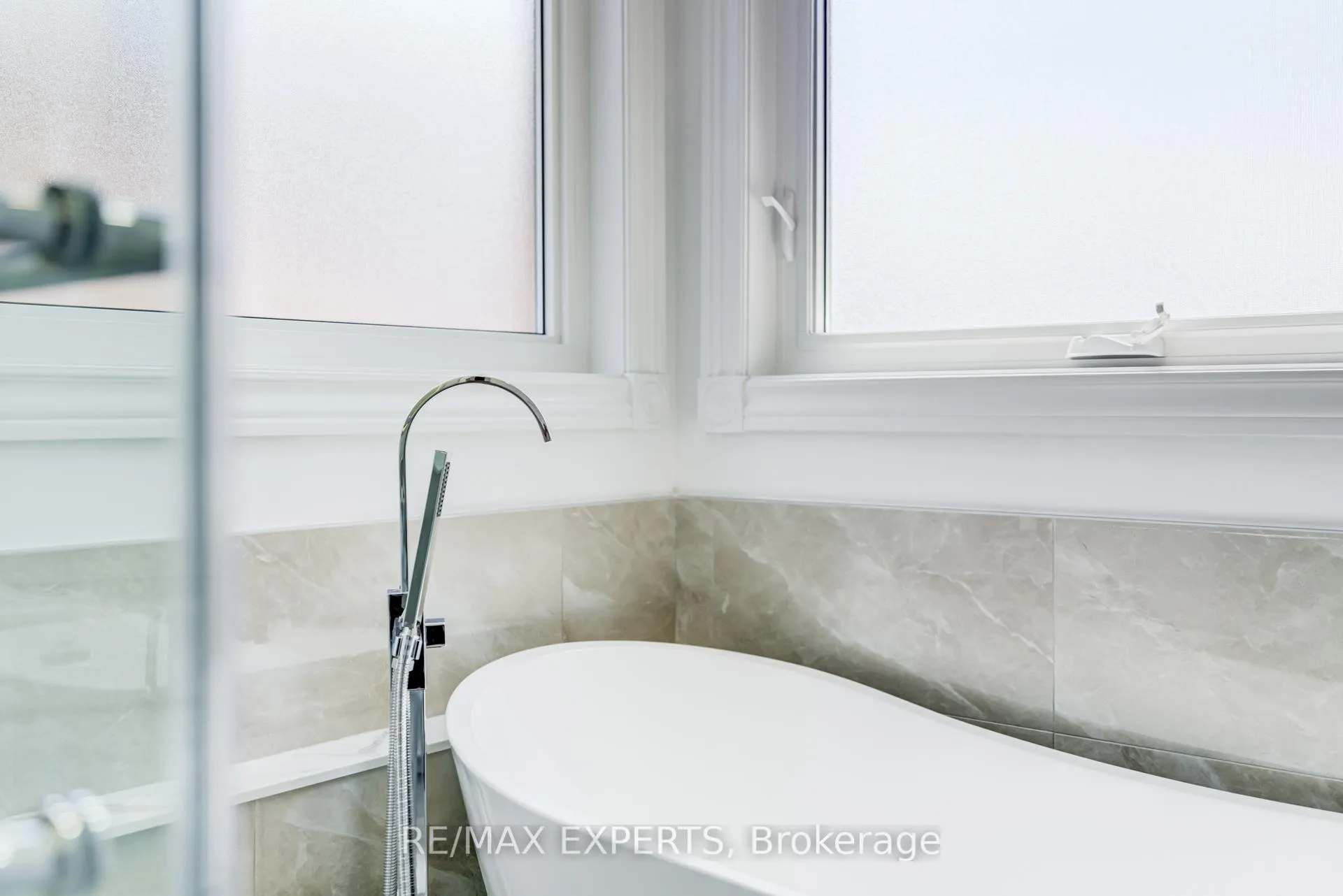Photo 19 of 45 Del Francesco Way, Vaughan, Vellore Village — HOMEH