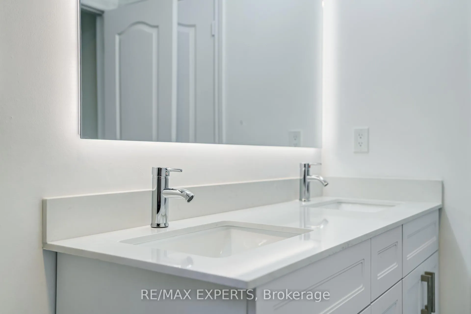 Photo 31 of 45 Del Francesco Way, Vaughan, Vellore Village — HOMEH