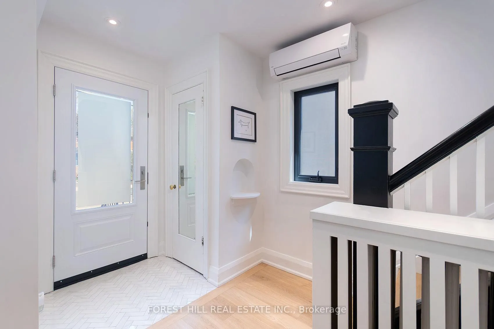 Photo 3 of 85 Fairlawn Avenue, Toronto, Lawrence Park North — HOMEH