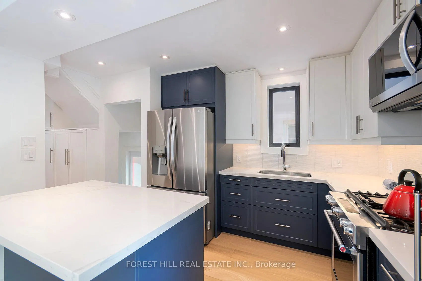 Photo 10 of 85 Fairlawn Avenue, Toronto, Lawrence Park North — HOMEH