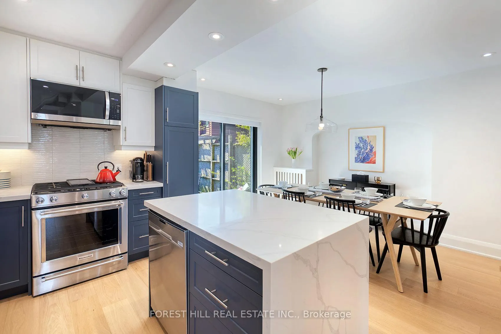 Photo 11 of 85 Fairlawn Avenue, Toronto, Lawrence Park North — HOMEH