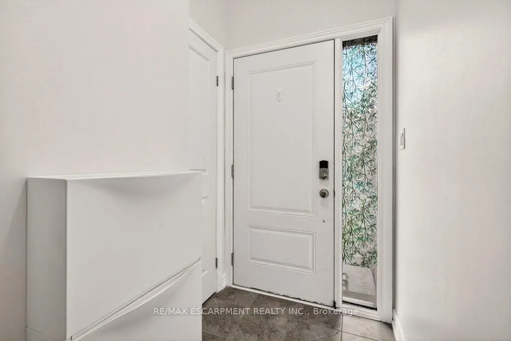 Photo 4 of Unit 16, 377 Glancaster Road, Hamilton, Villages of Glancaster — HOMEH