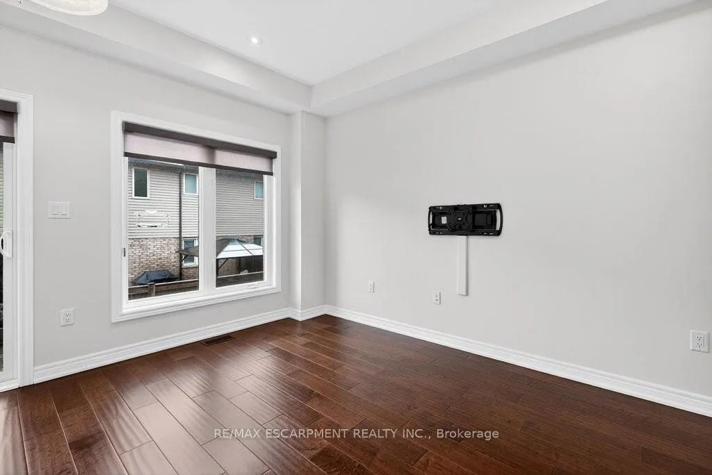 Photo 12 of Unit 16, 377 Glancaster Road, Hamilton, Villages of Glancaster — HOMEH