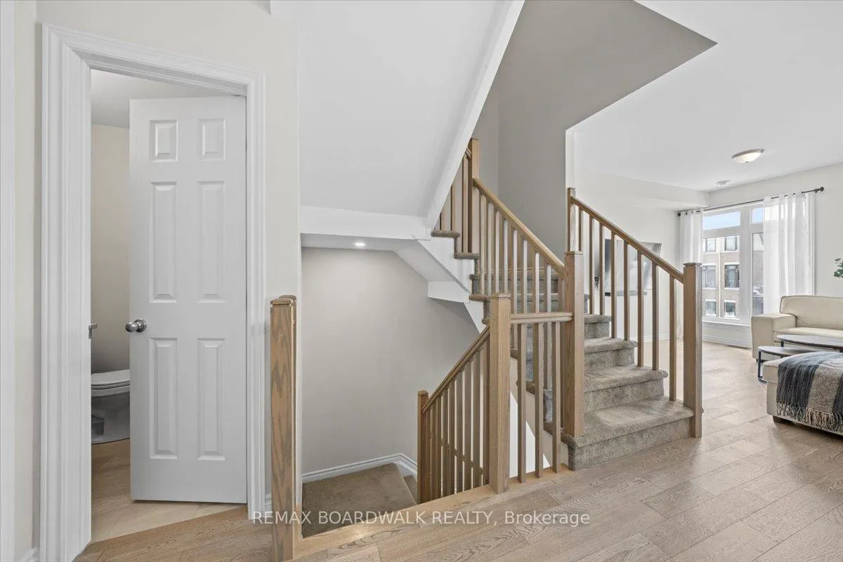 Photo 3 of 274 Pastel Way, Ottawa, Barrhaven - Half Moon Bay — HOMEH