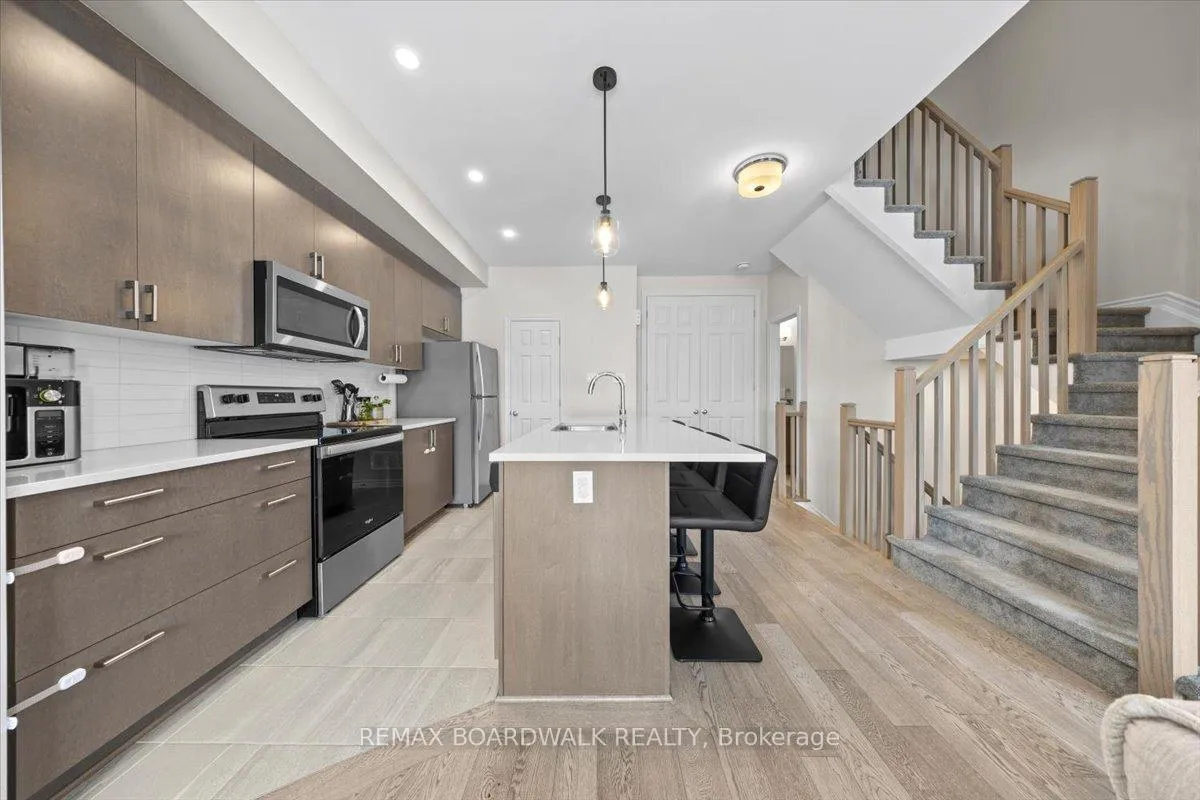 Photo 7 of 274 Pastel Way, Ottawa, Barrhaven - Half Moon Bay — HOMEH