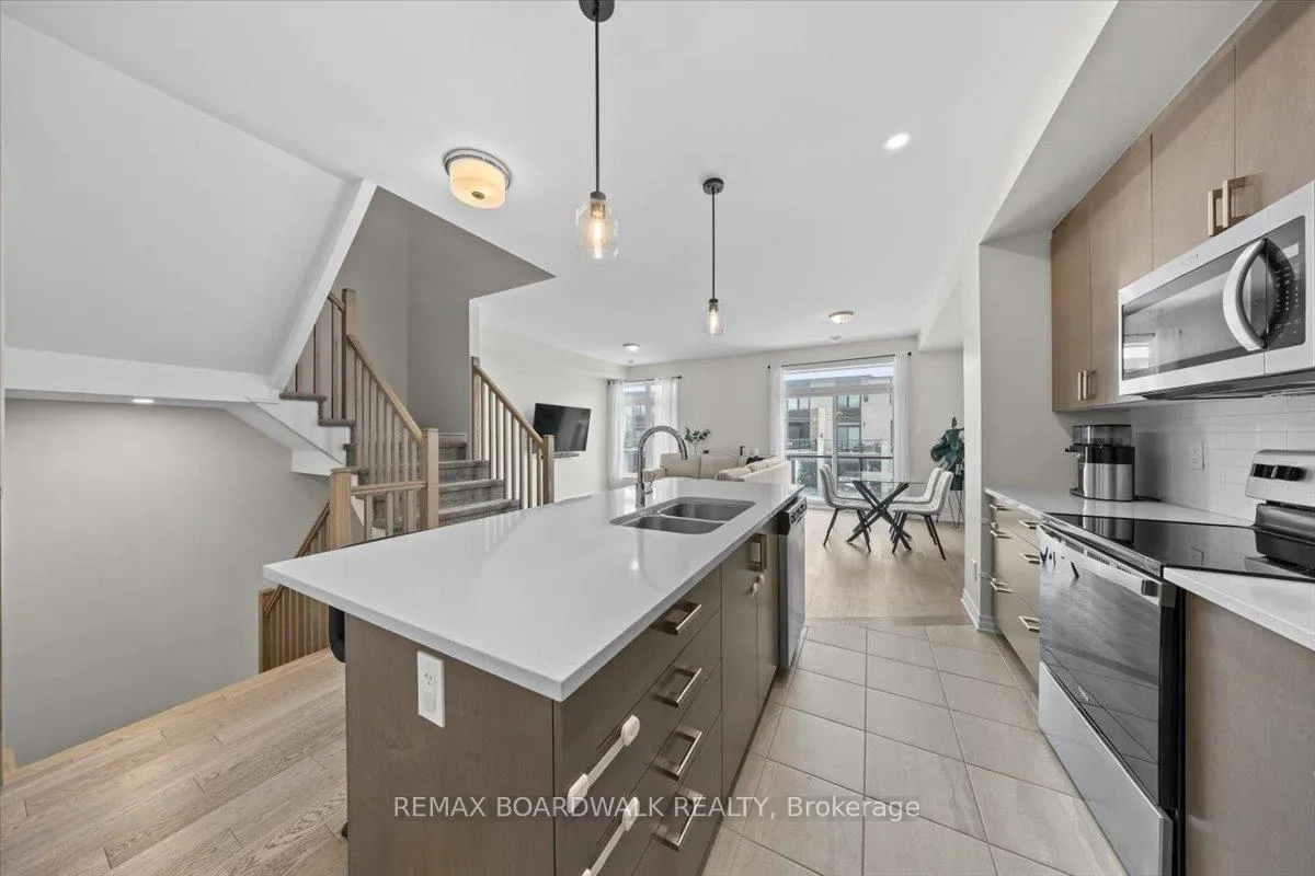 Photo 10 of 274 Pastel Way, Ottawa, Barrhaven - Half Moon Bay — HOMEH