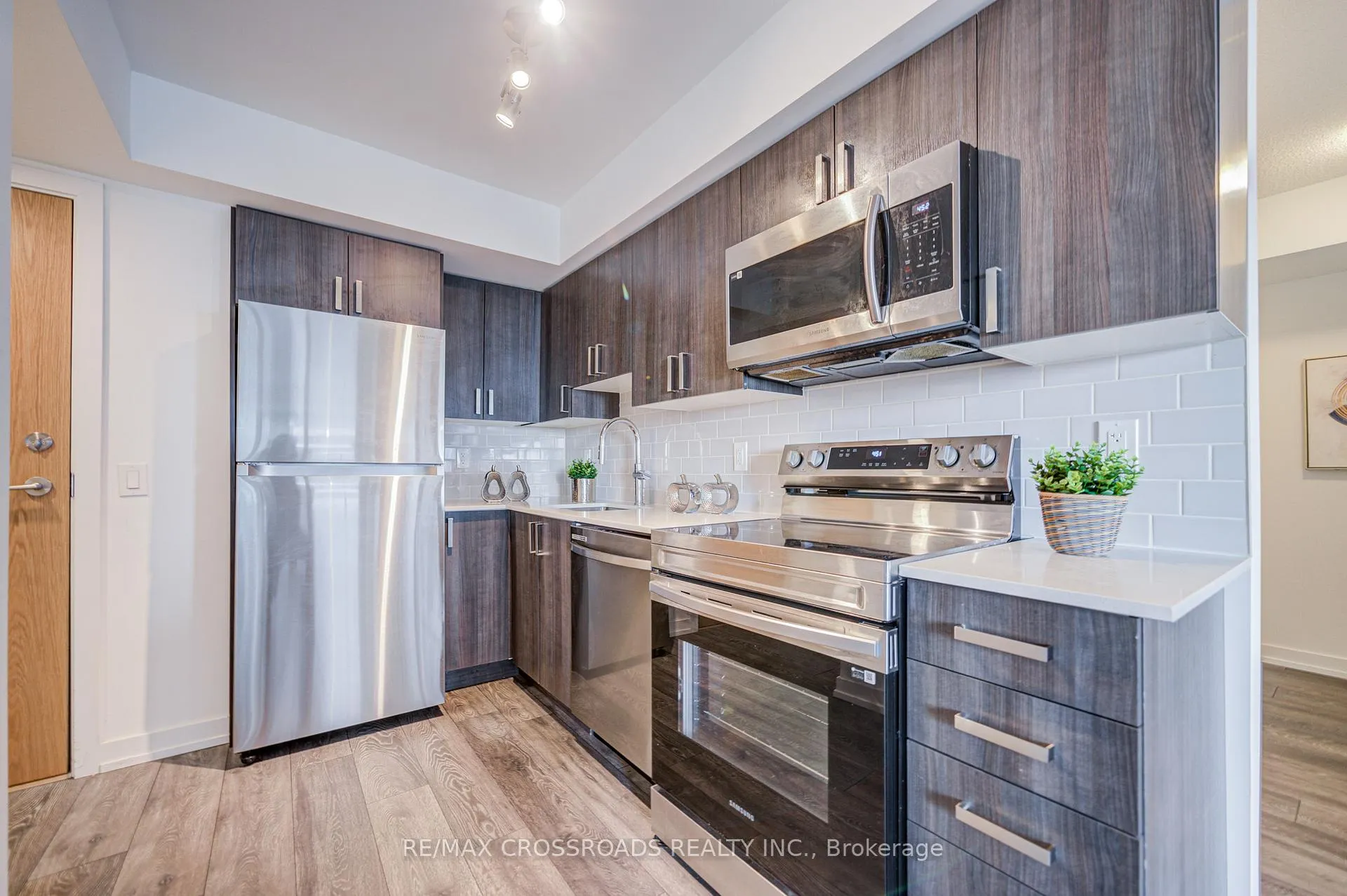 Photo 12 of Unit 1506, 1455 Celebration Drive, Pickering, Bay Ridges — HOMEH