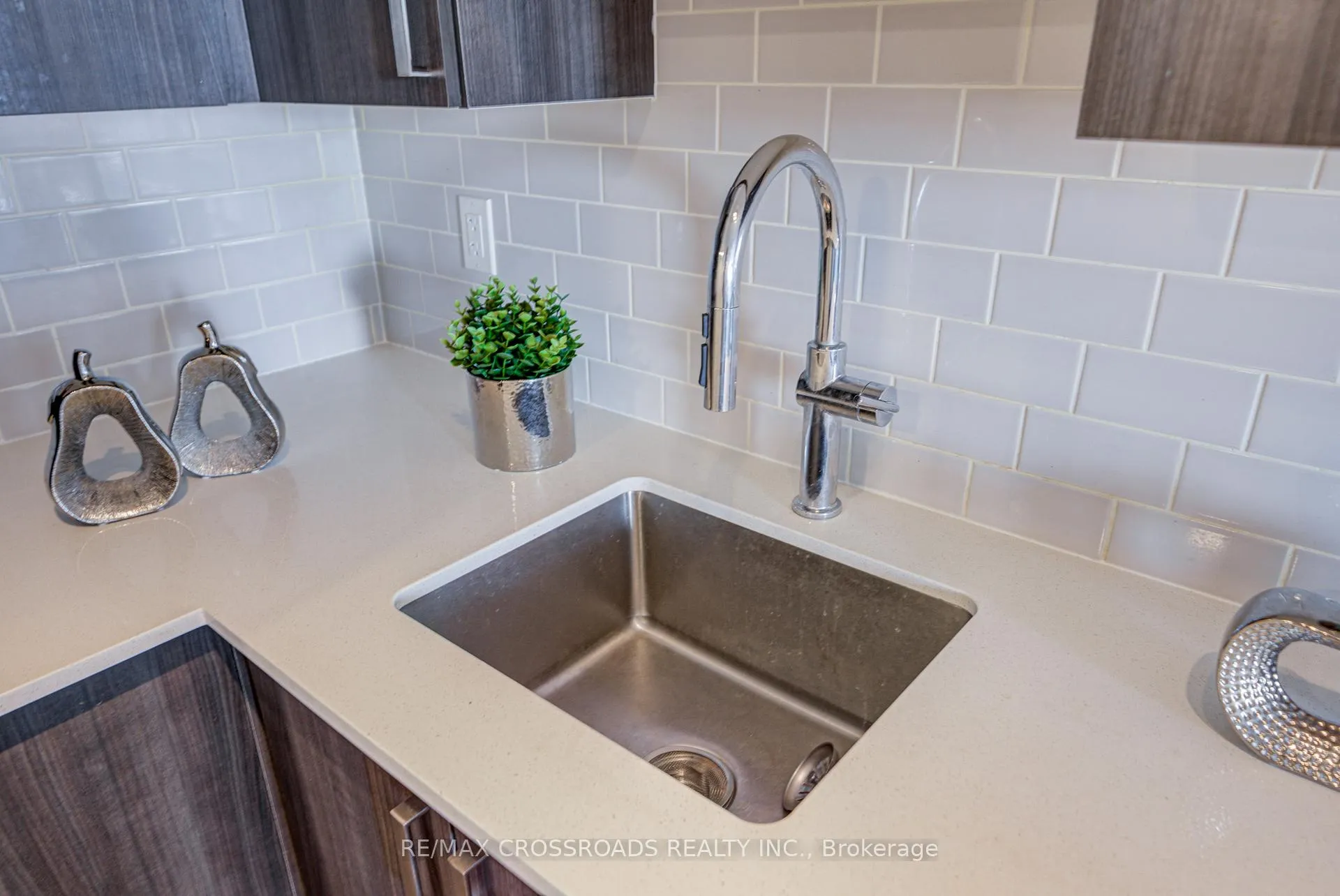 Photo 15 of Unit 1506, 1455 Celebration Drive, Pickering, Bay Ridges — HOMEH