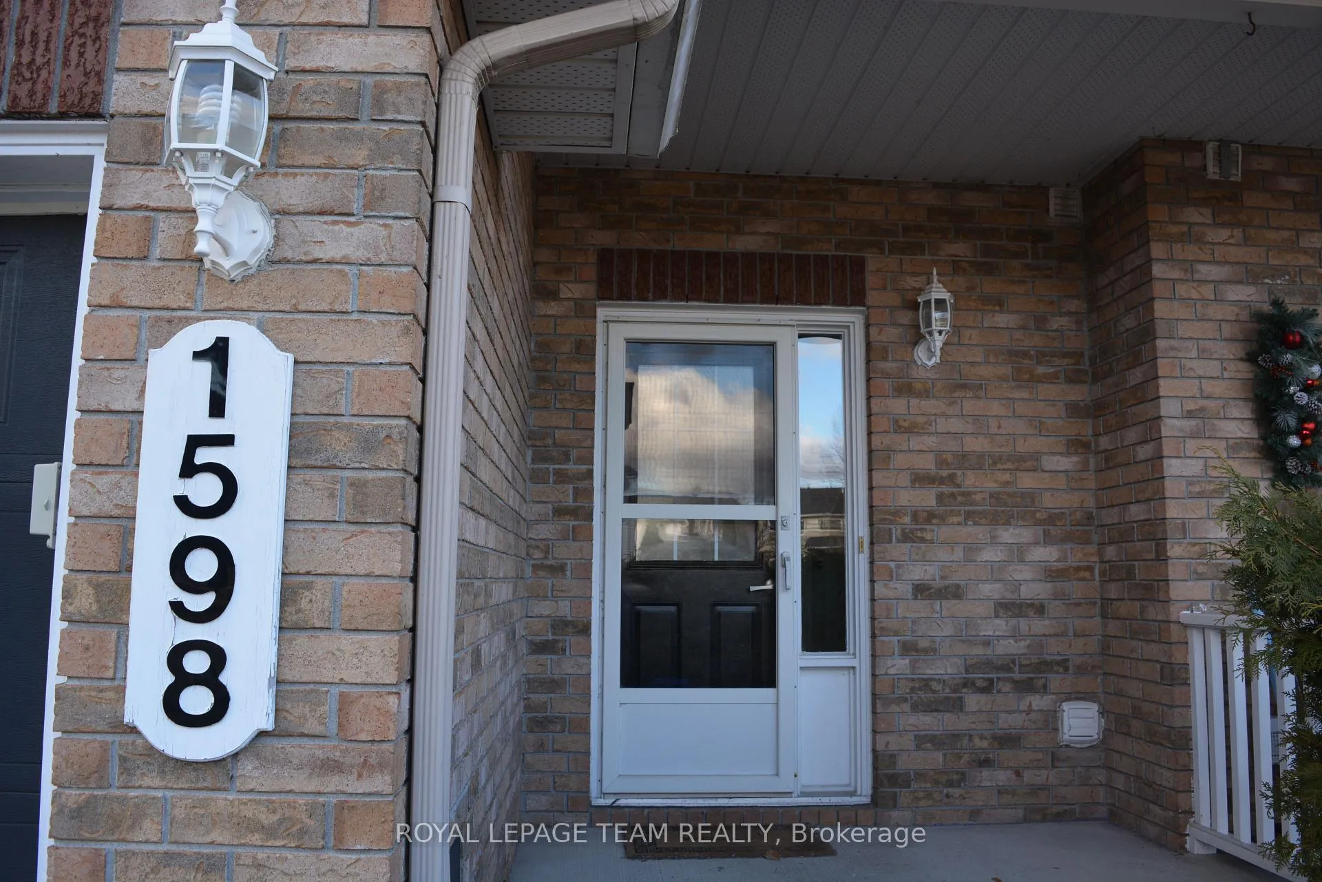 Photo 2 of 1598 Cedar Mills Road, Ottawa, Chateauneuf — HOMEH
