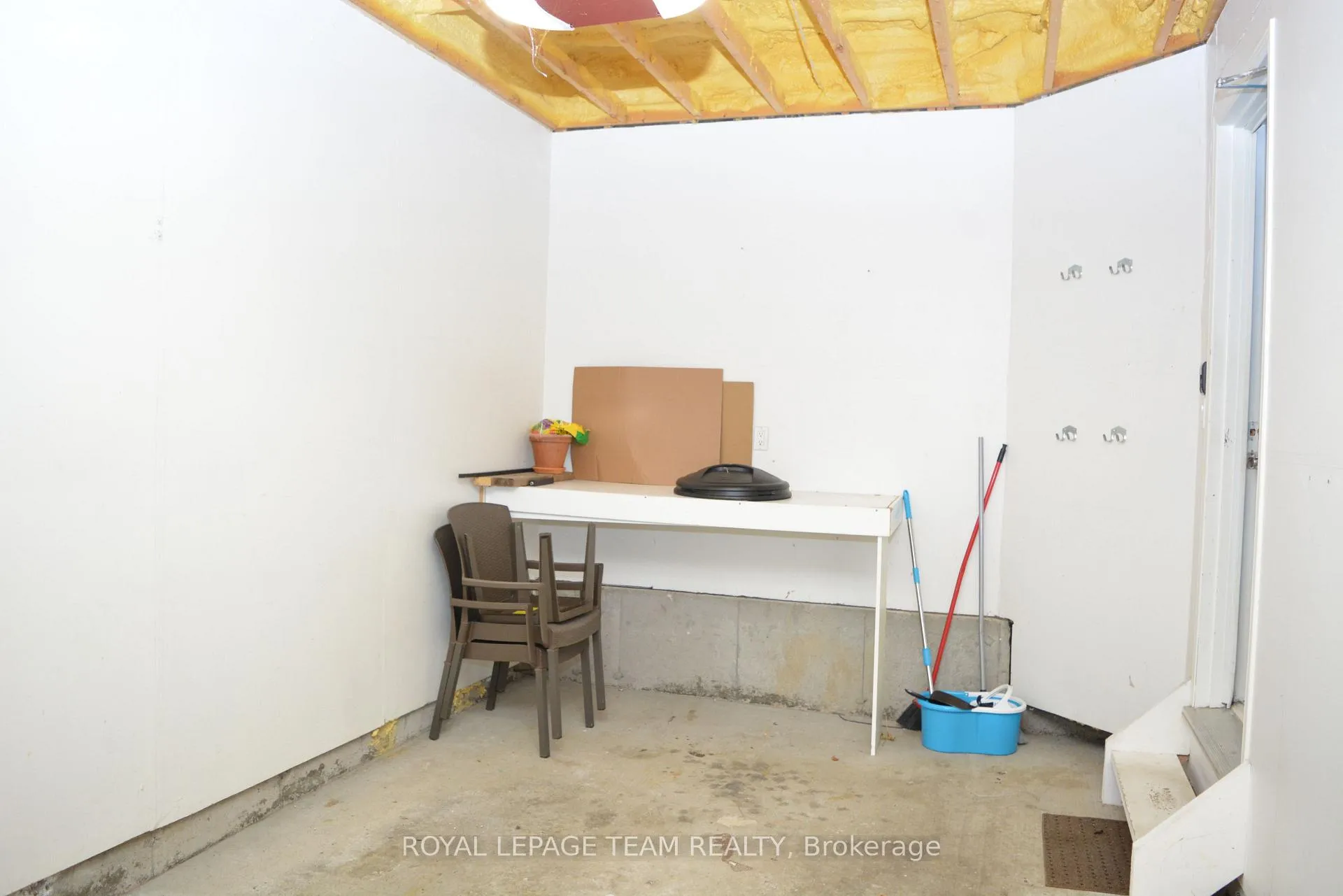 Photo 13 of 1598 Cedar Mills Road, Ottawa, Chateauneuf — HOMEH