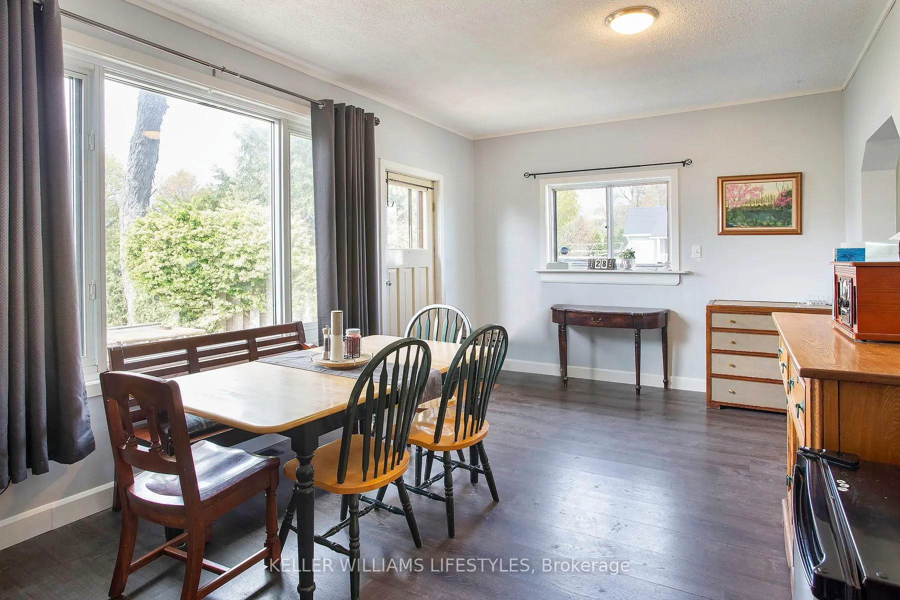 Photo 10 of 264 Upper Queen Street, Thames Centre, Thorndale — HOMEH